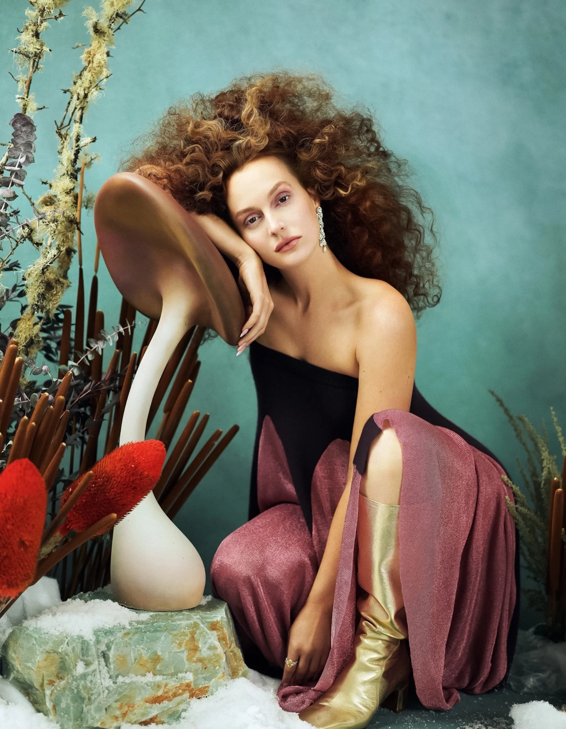 Leighton-Meester-by-Domen-and-Van-de-Velde-Vogue-Greece-December-2025-2.jpg
