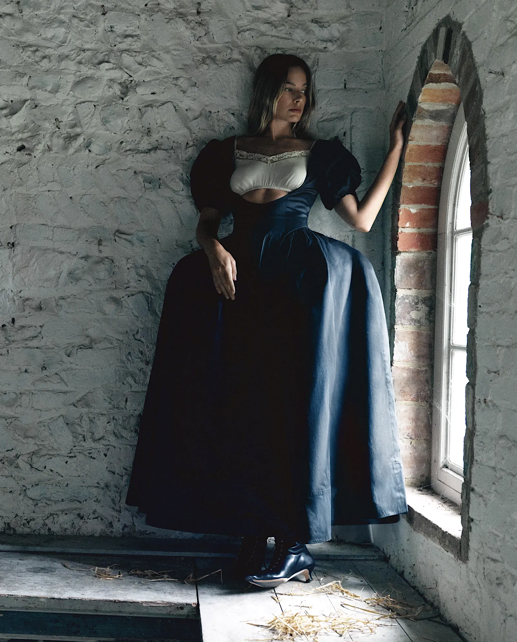 Margot-Robbie-by-Mikael-Jansson-Vogue-UK-January-2026-6.png