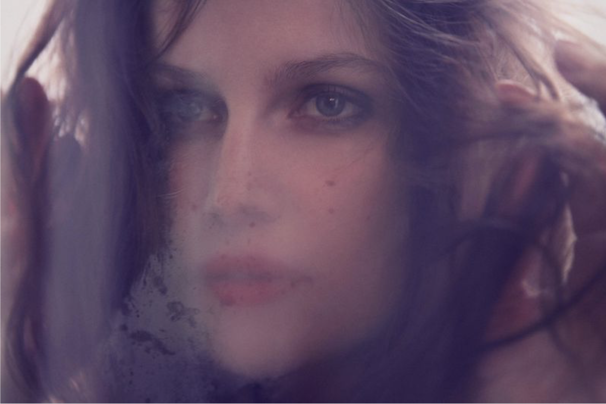 Laetitia-Casta-by-Dusan-Reljin-ELLE-France-January-2010-5.png