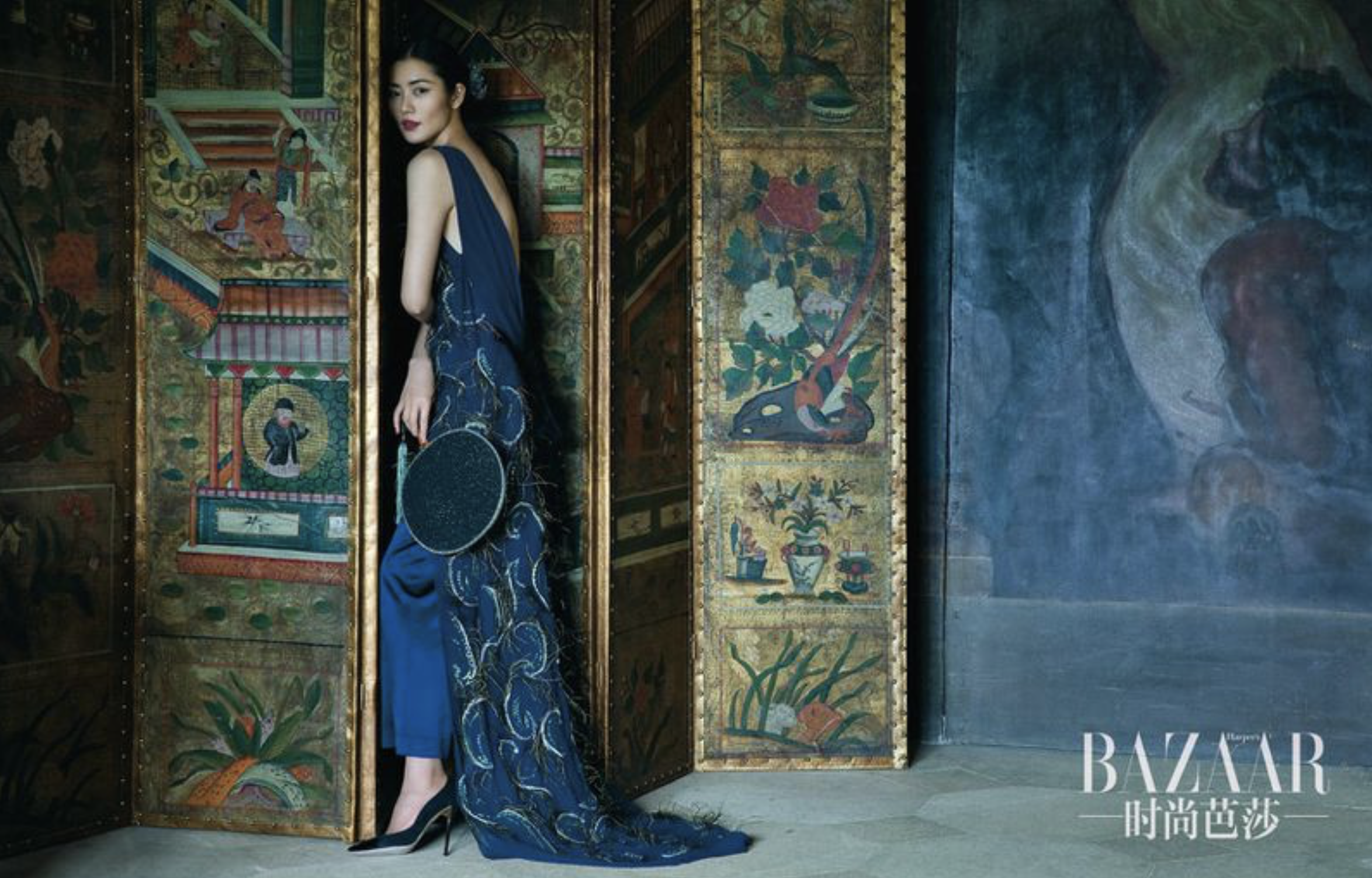 Liu-Wen-by-Sun-Jun-Harpers-Bazaar-China-December-2015-22.png