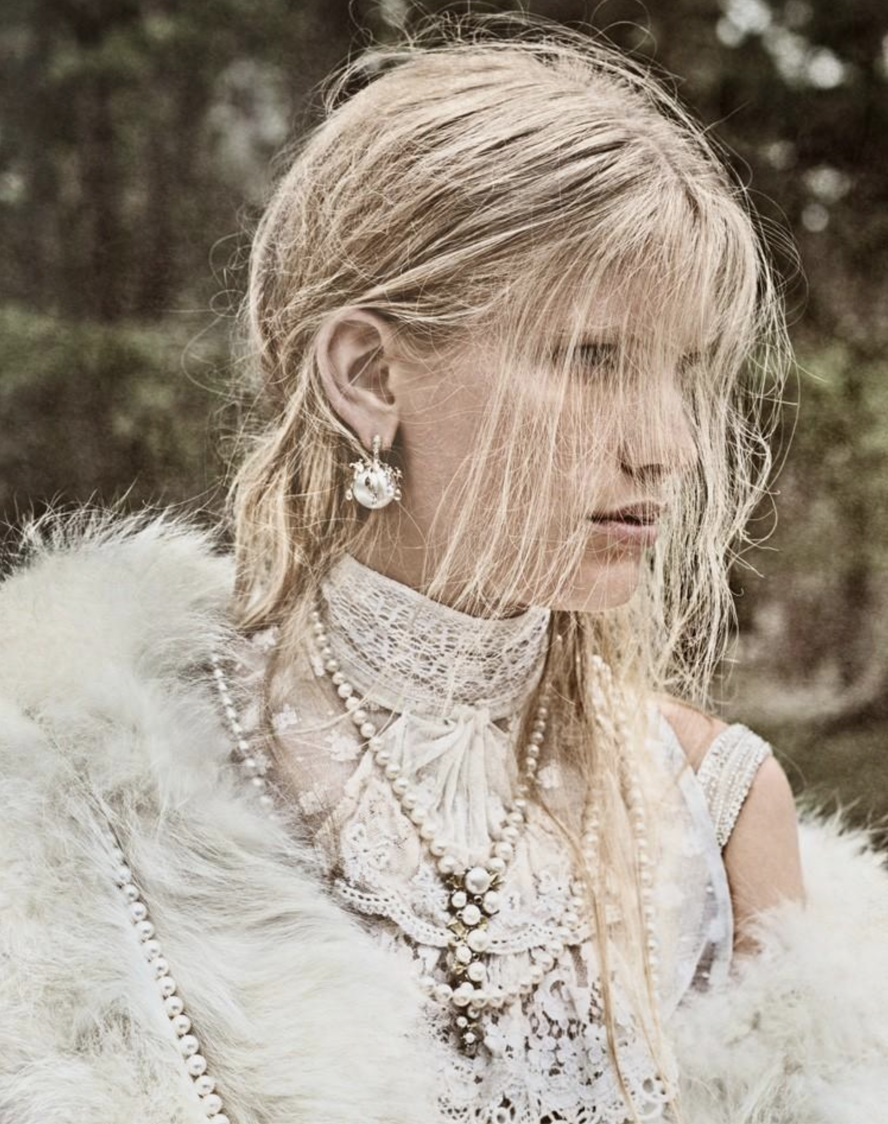 Fairytale: Ilse-de-Boer-by-Carl-Bengtsson-Elle-Germany-November-2013-2.png