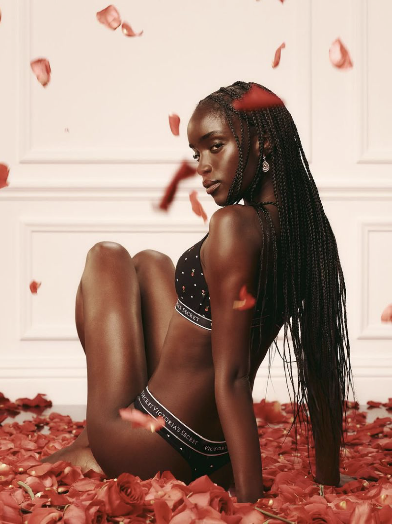 Victorias-Secret-Valentines-Day-2025-by-Adrienne Raquel-5.png