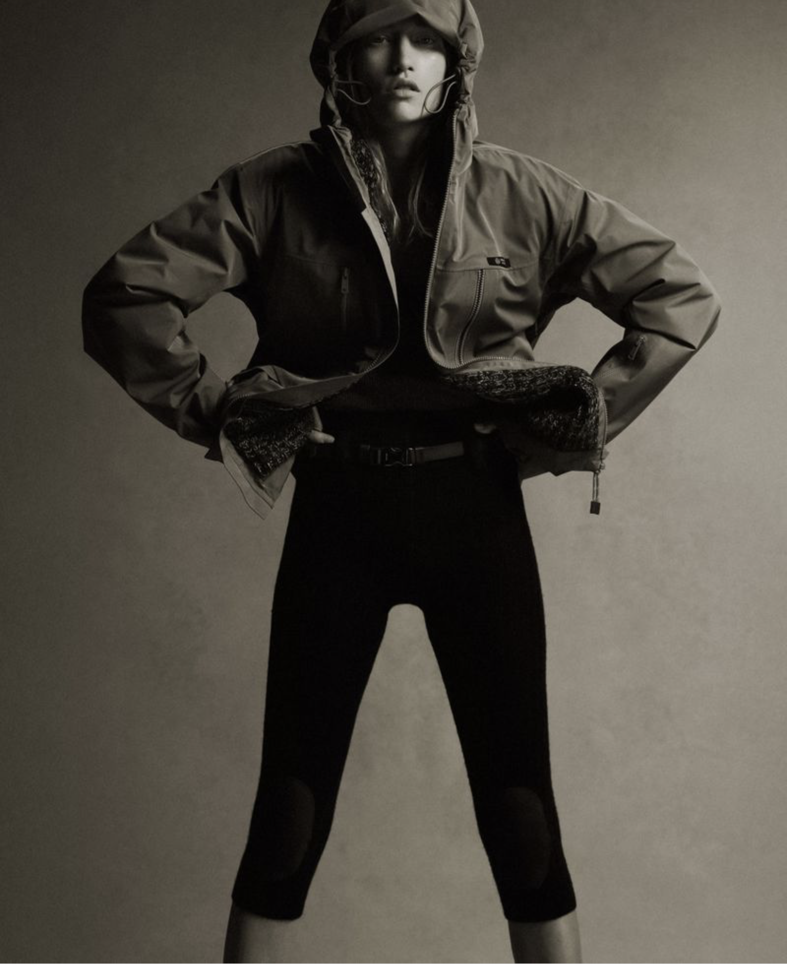 Apolline-Rocco-Fohrer-by-Sonia-Szostak-for Harpers-Bazaar-US-December-2025-40.png