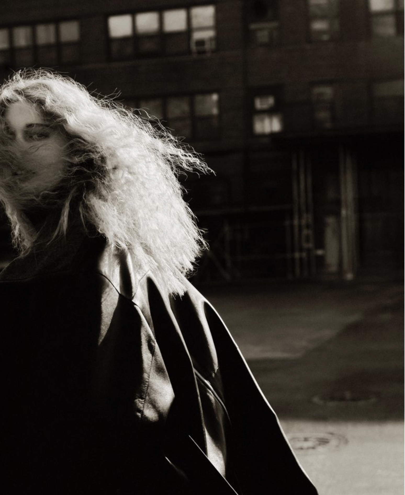 Apolline-Rocco-Fohrer-by-Sonia-Szostak-for Harpers-Bazaar-US-December-2025-31.png