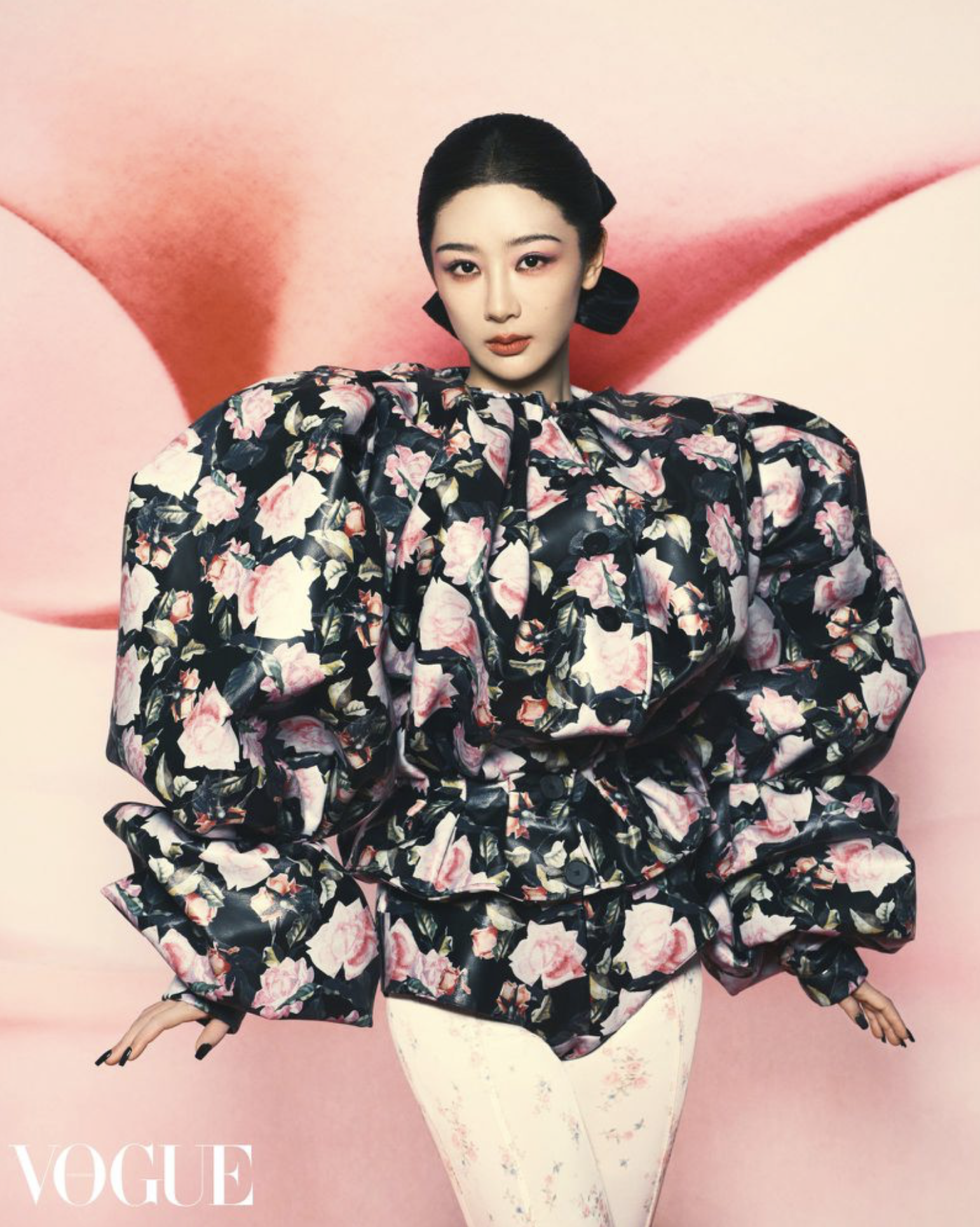 Yang-Zi-by-Leslie-Zhang-Vogue Hong-Kong-January-2026-10.png