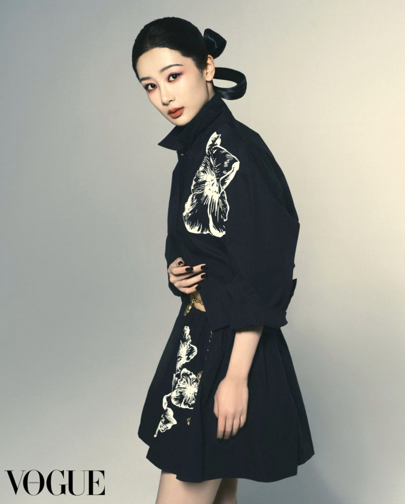 Yang-Zi-by-Leslie-Zhang-Vogue Hong-Kong-January-2026-3.png