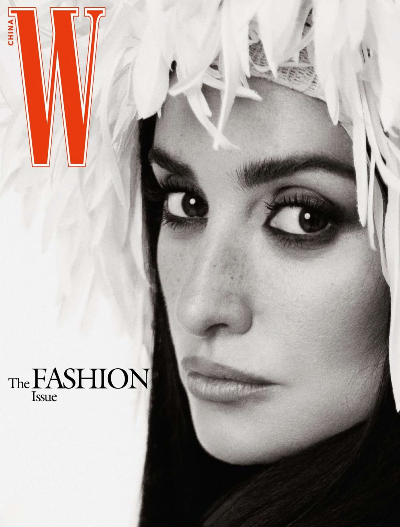 Penelope-Cruz-by-Zhong-Lin-W-Magazine-China-February-2026-5.png