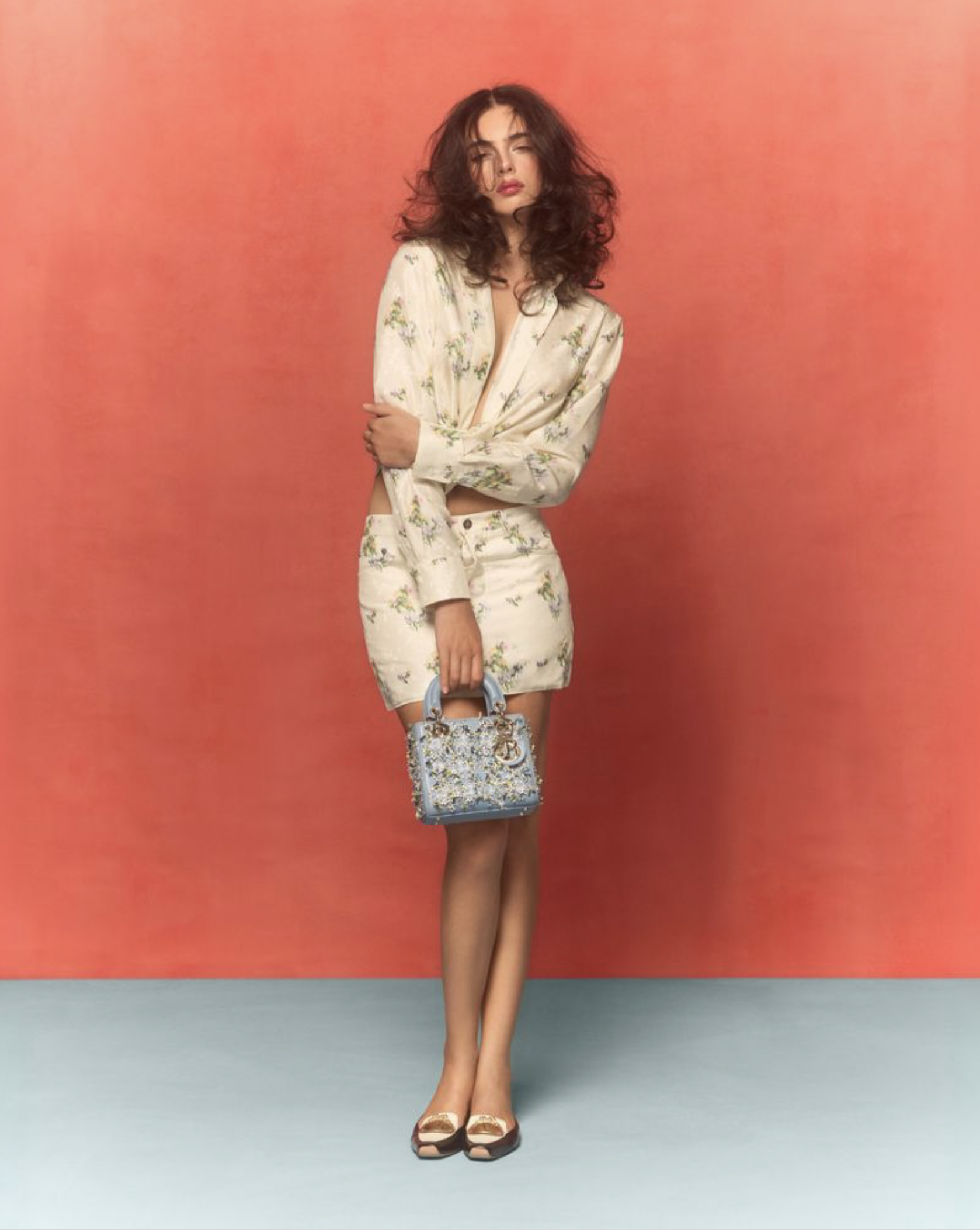 Deva-Cassel-by Riccardo-Apostolico-Harpers-Bazaar-Turkey-March-2026-17.png