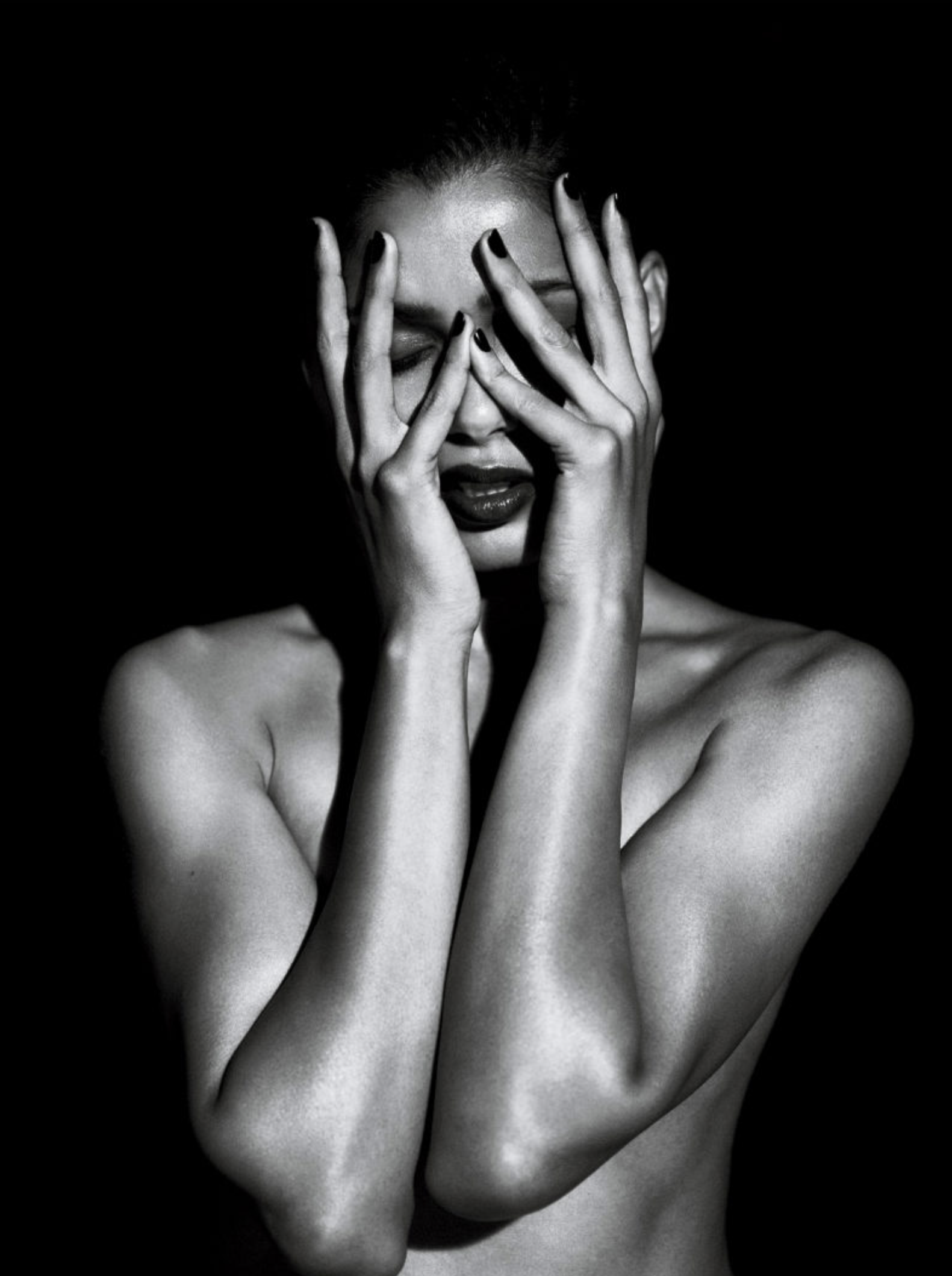 Freida-Pinto-by-mert-Marcus-Interview-Magazine-August-2011-3.png