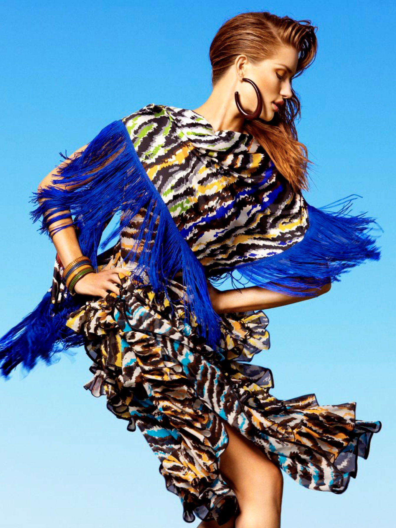 Rosie-Huntington-Whiteley-by-Greg-Kadel-Bazaar-USDecember-2011-6.png