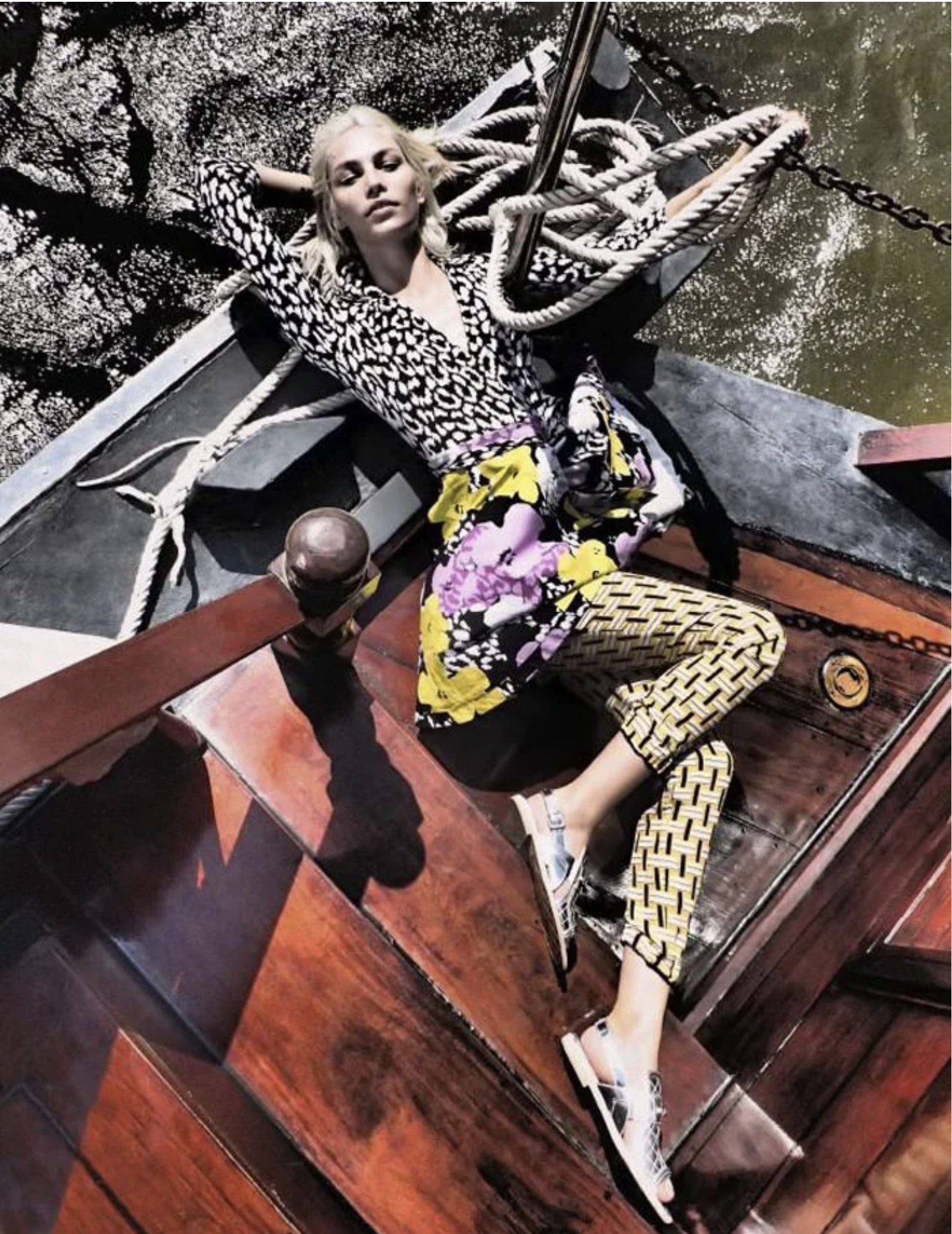 Aline-Weber-Vogue-Thailand-February-2014-1.png
