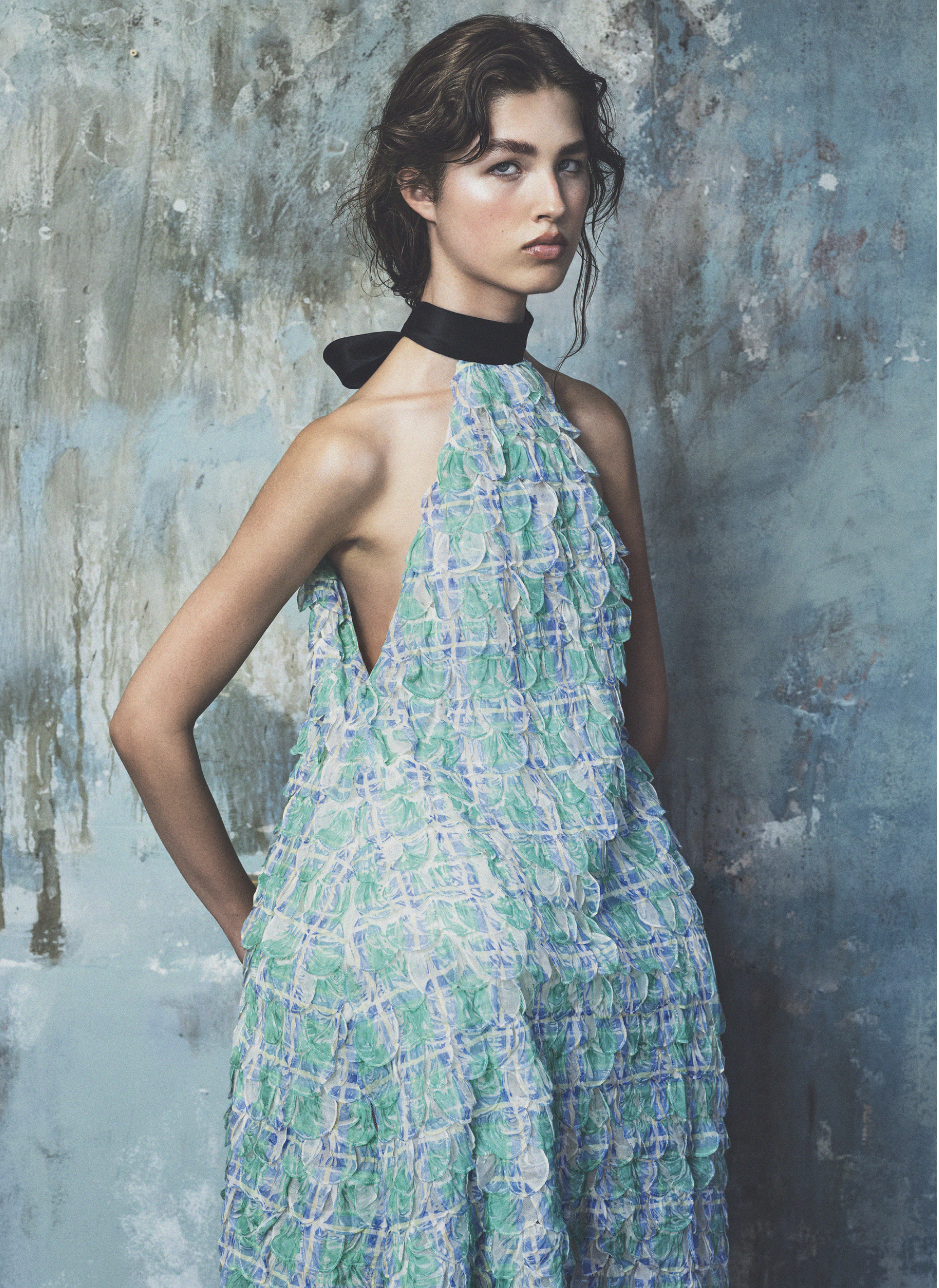 Stella-Hinton-in-Dior-by-Jake-Terrey-for-Vogue-Australia-4.png