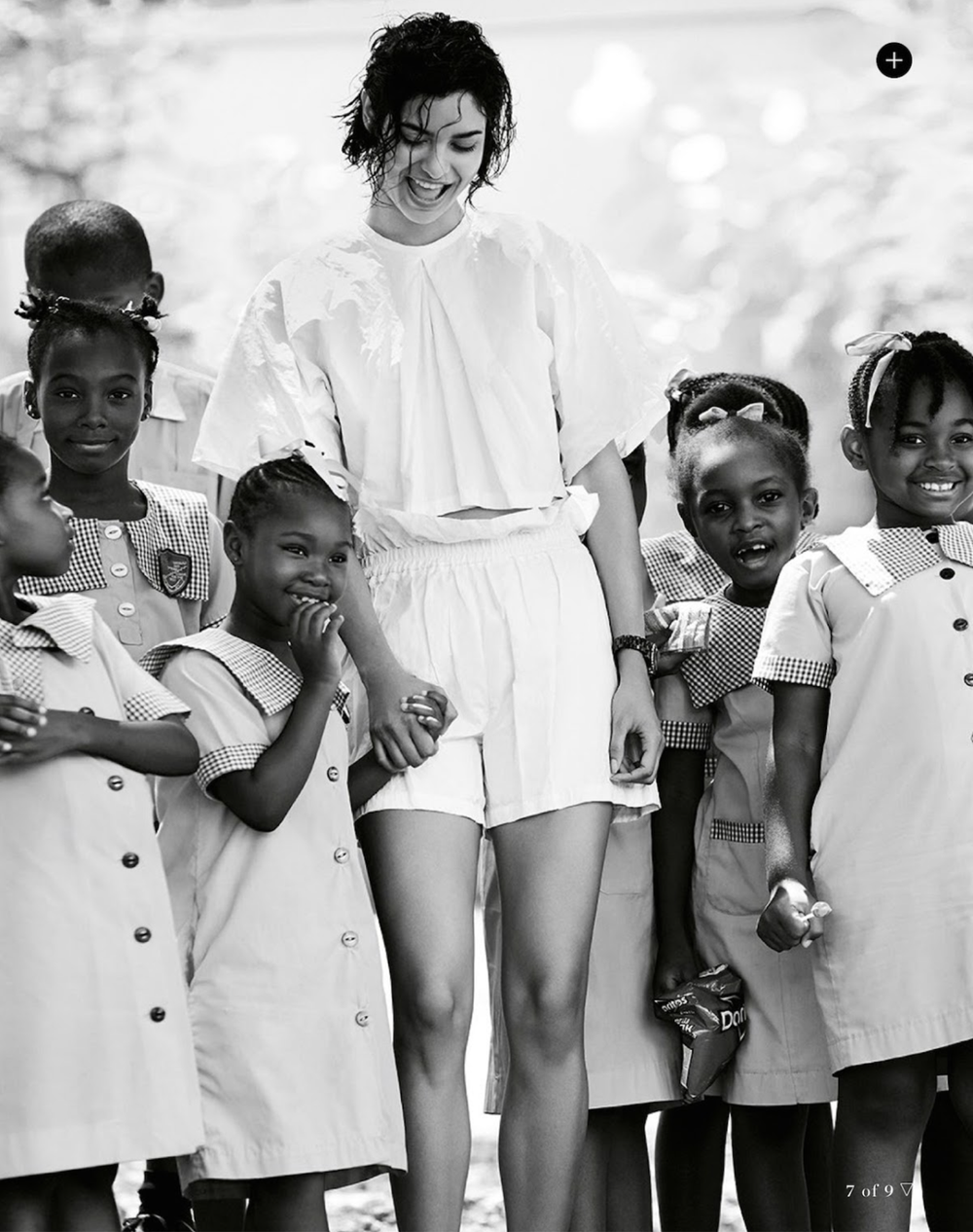 Pilar-Moraga-by-David-Gubert-Marie-Claire-Australia-November-2014-5.png