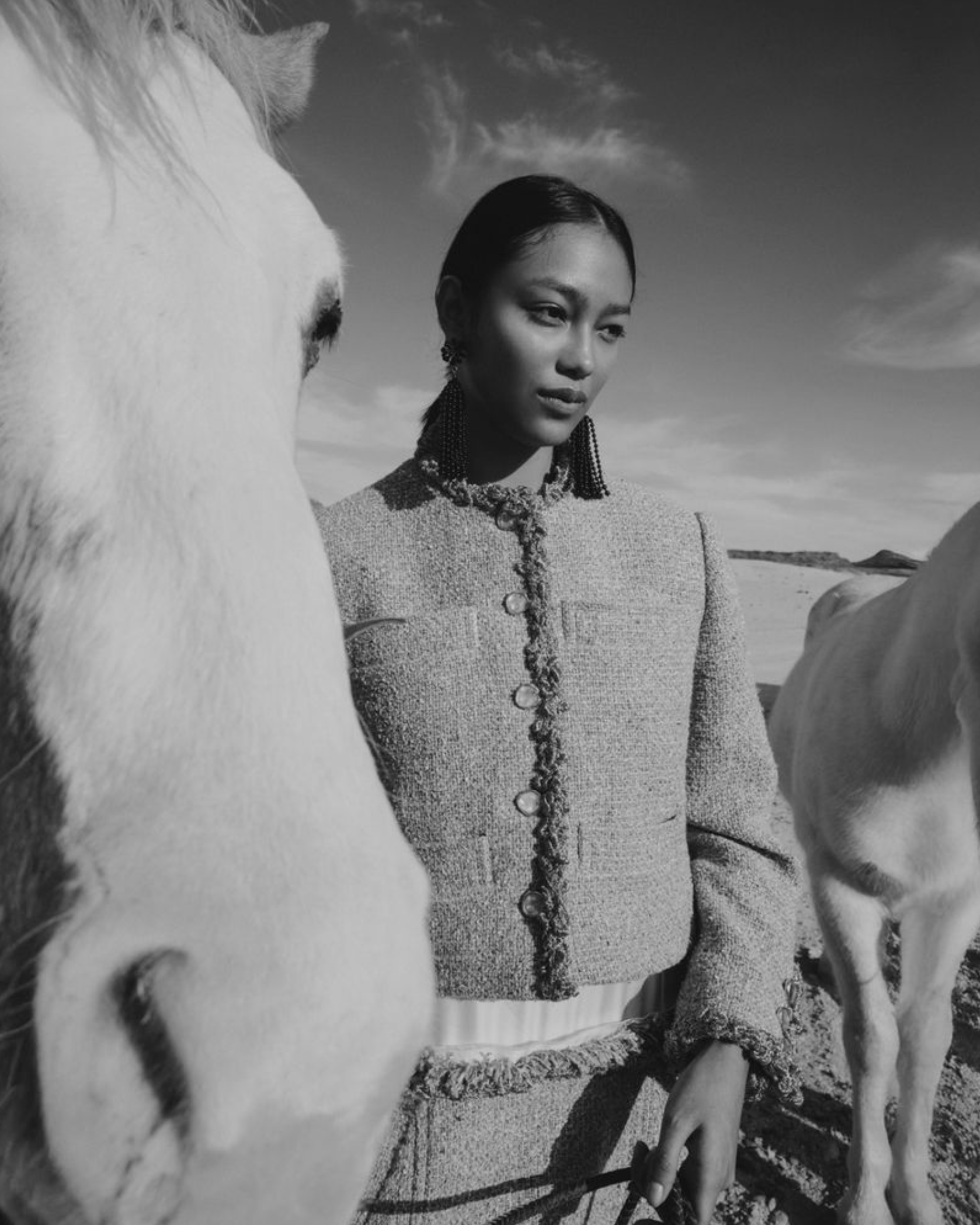 Aneken-Zaldivar-by-Ina-Levy-Vogue-Poland-March-2026-9.png