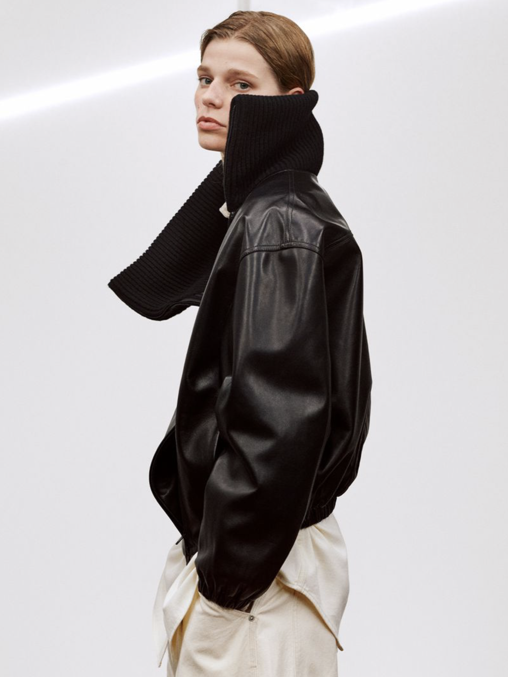 Phoebe-Philo-Collection-E-April-2026-Phoebe-Philo-by-Alasdair-McLellan-14.png