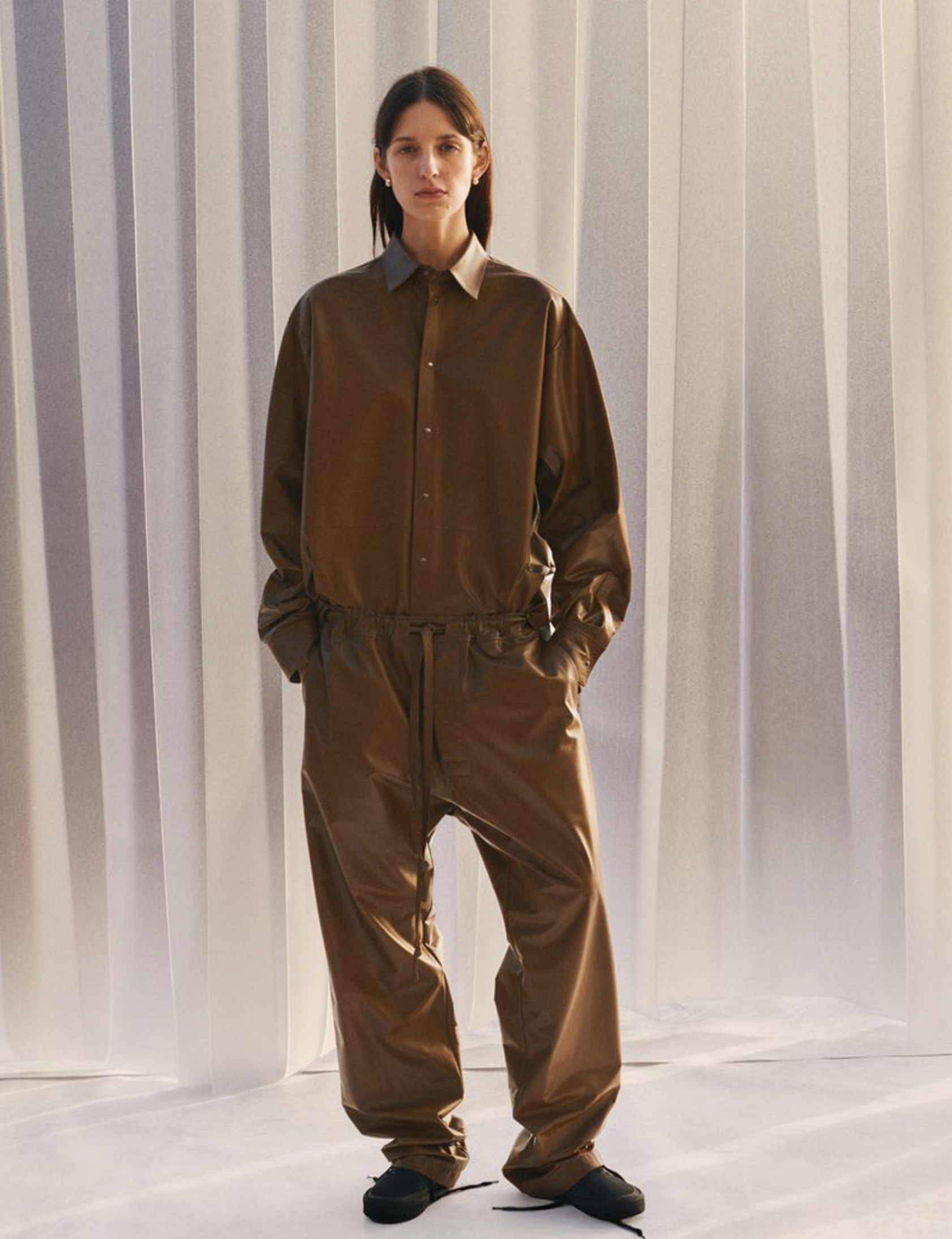 Phoebe-Philo-Collection-E-April-2026-Phoebe-Philo-by-Alasdair-McLellan-4.png