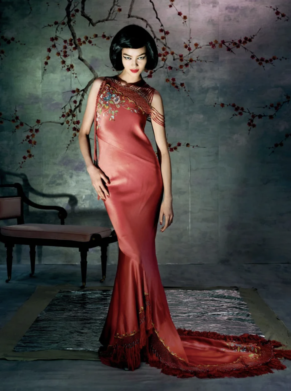 FeiFei-Sun-in-Go-East-by-Steven-Meisel-Vogue-US-May-2015-2.png