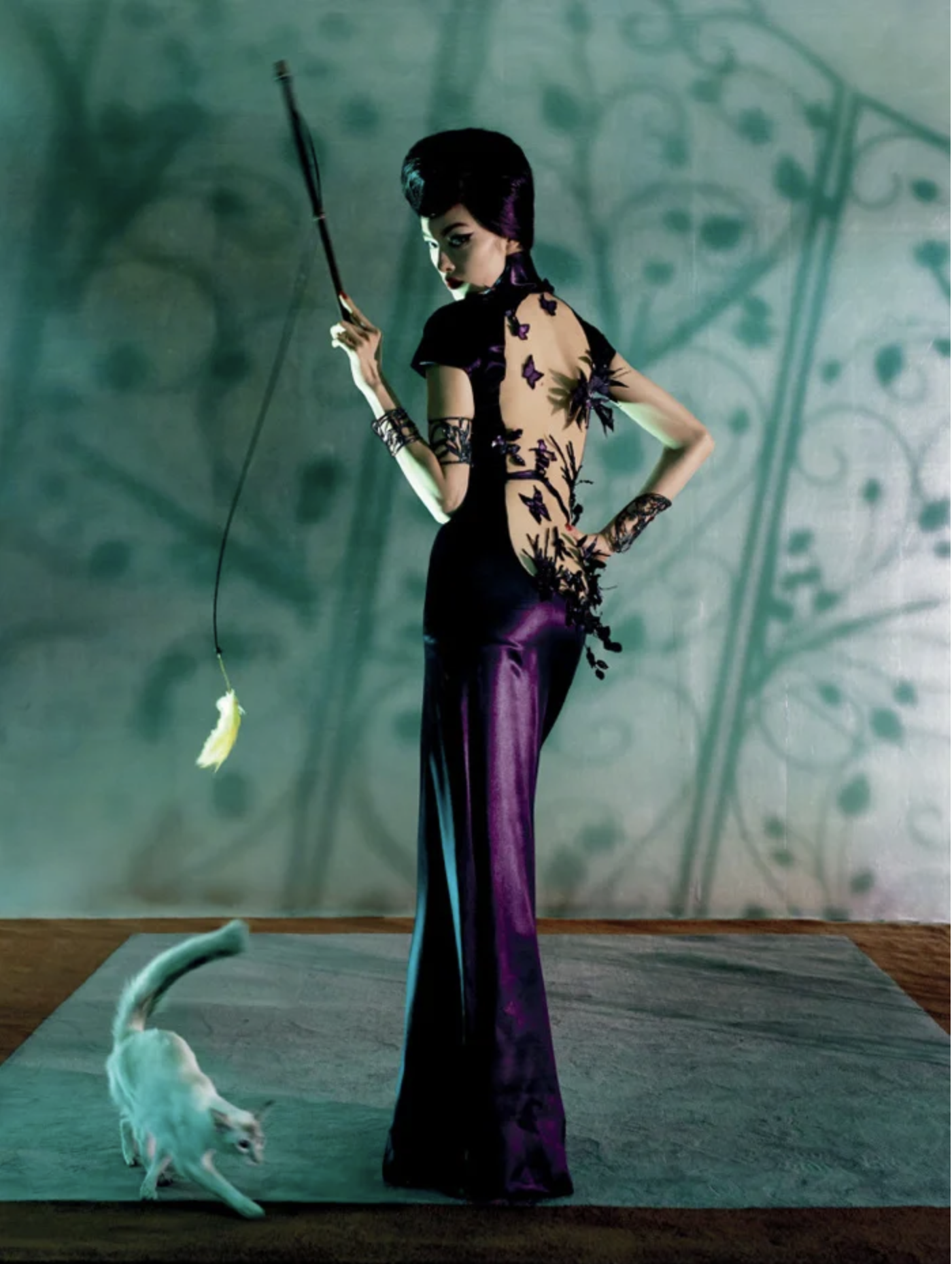 FeiFei-Sun-in-Go-East-by-Steven-Meisel-Vogue-US-May-2015-9.png