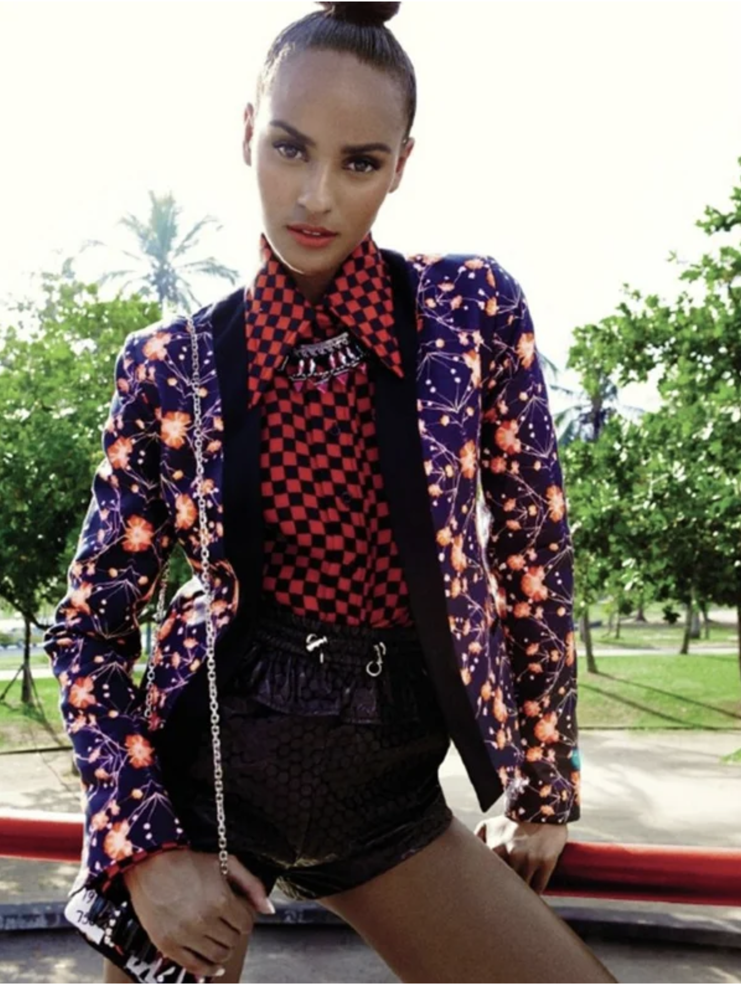 Gracie-Carvalho-in-Vogue-Brazil-January-2013-9.png