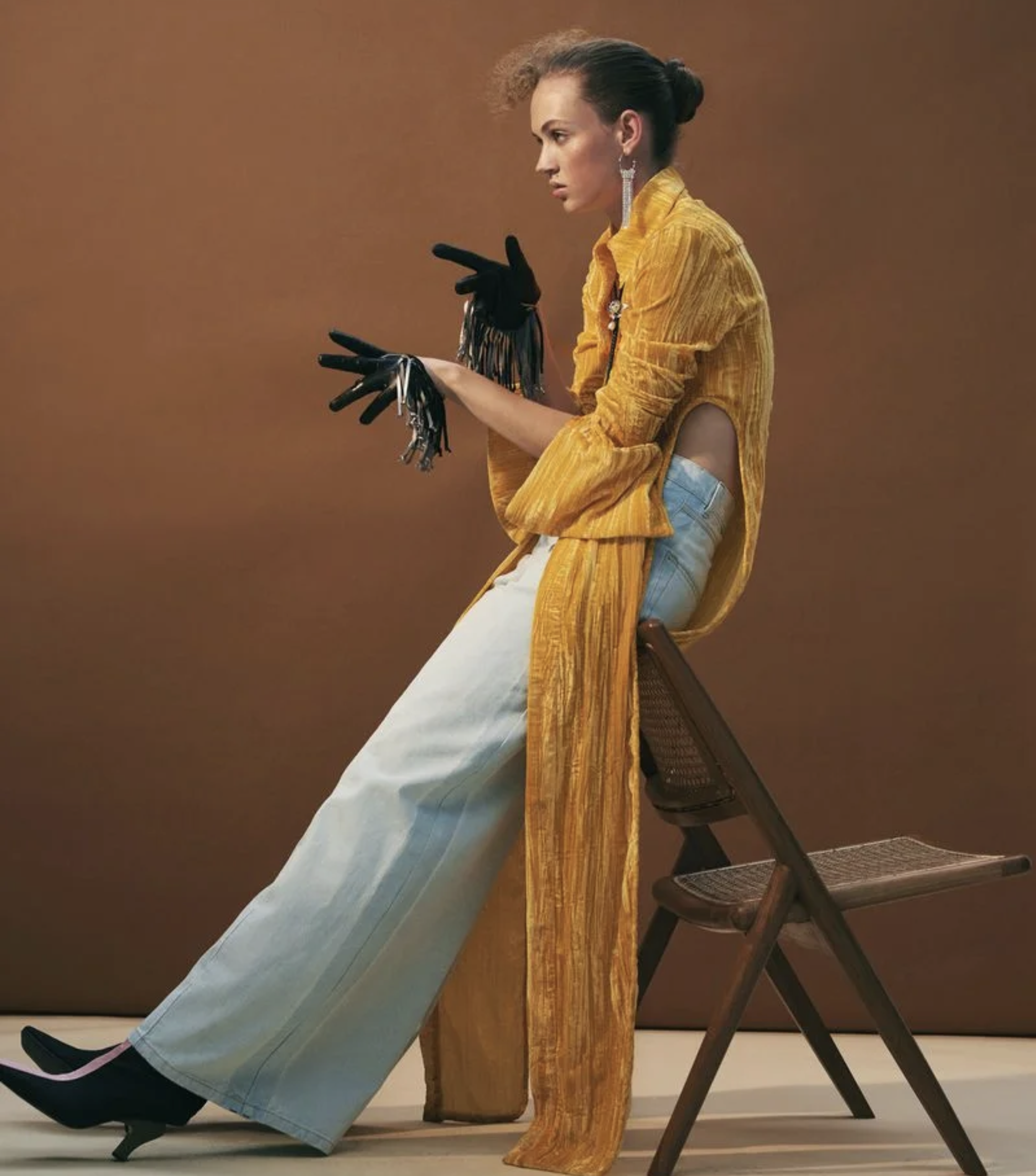 Adrienne-Juliger-by-Naomi-Yang-Vogue-Taiwan-June-2018-22.png