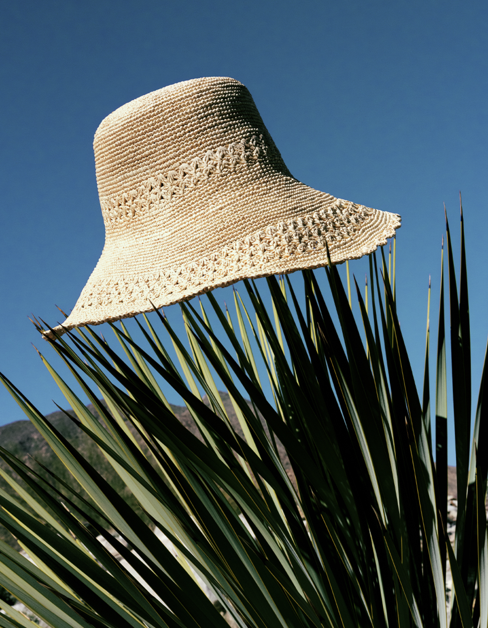 Loro-Piana-Resort-2026-Campaign-by-Annemarieke-Van-Drimmelen-9.png
