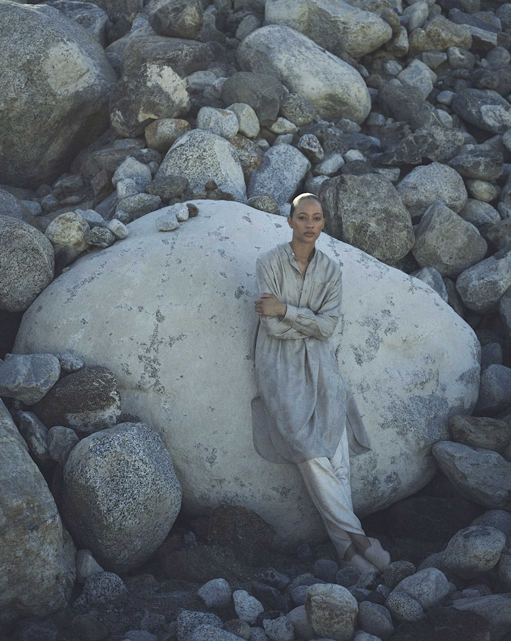 Loro-Piana-Resort-2026-Campaign-by-Annemarieke-Van-Drimmelen-21.png