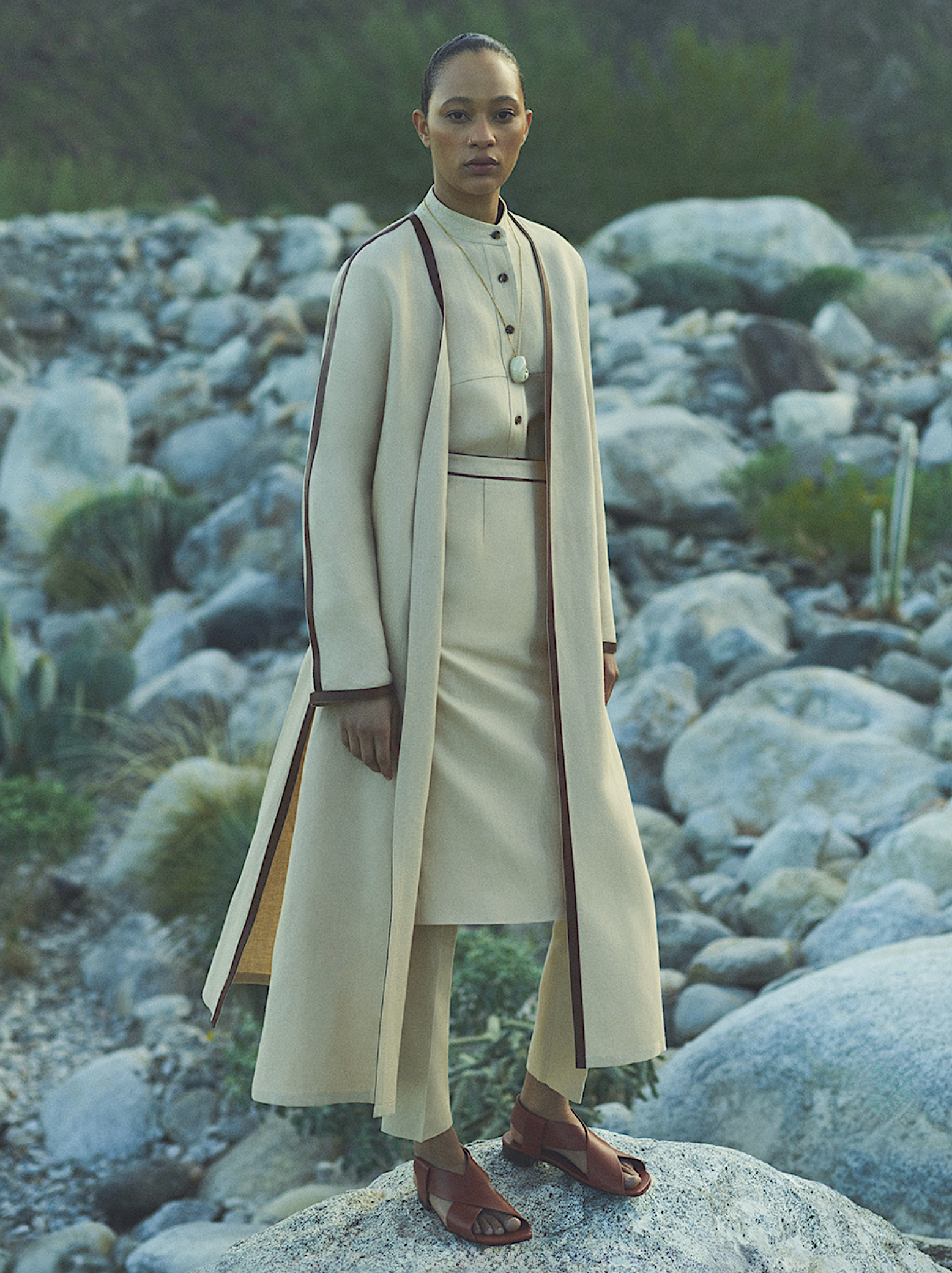 Loro-Piana-Resort-2026-Campaign-by-Annemarieke-Van-Drimmelen-19 (1).png