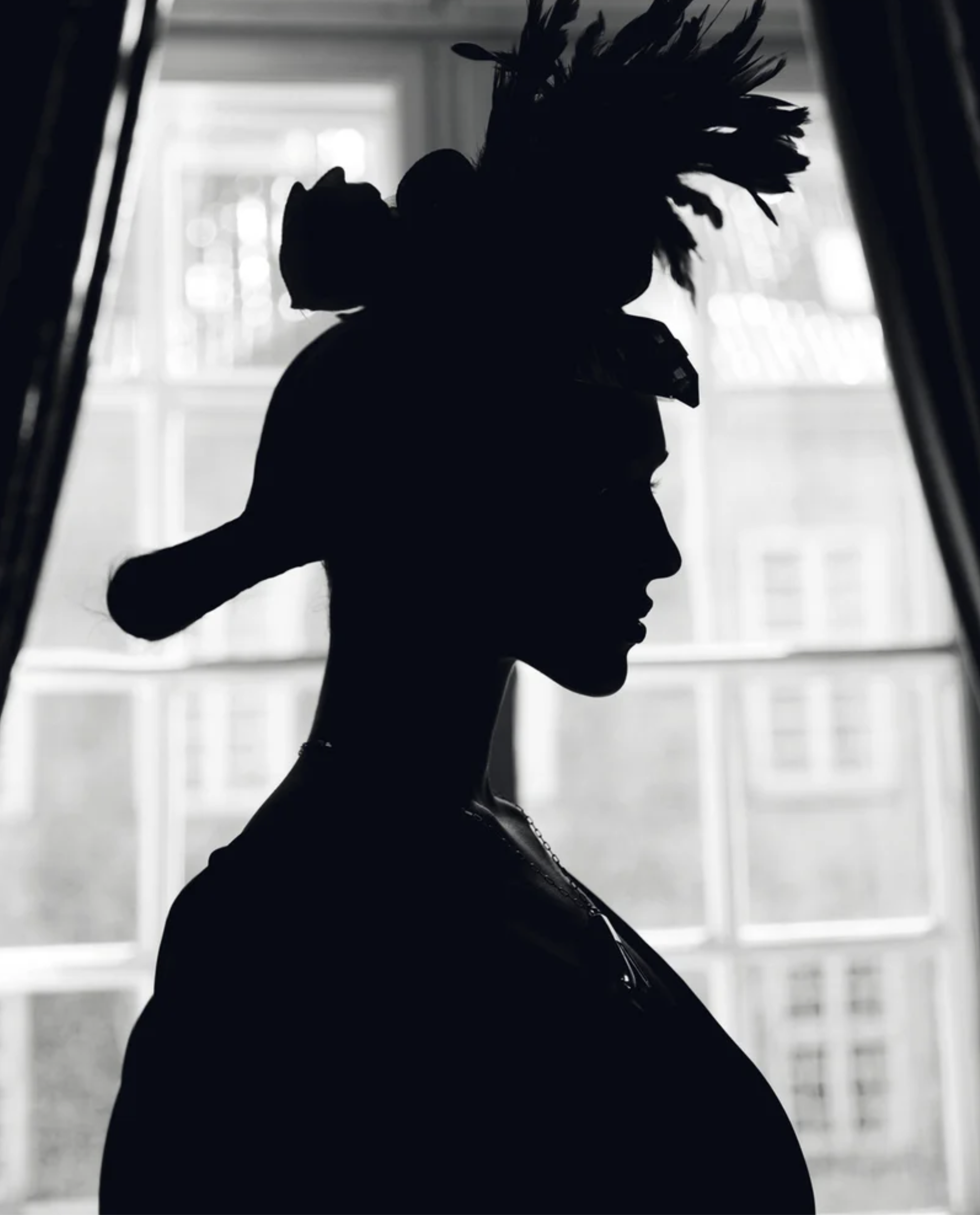 Soldier-Queen-by-Oliver-Stalmans-ELLE-Denmark-October-2014-11.png