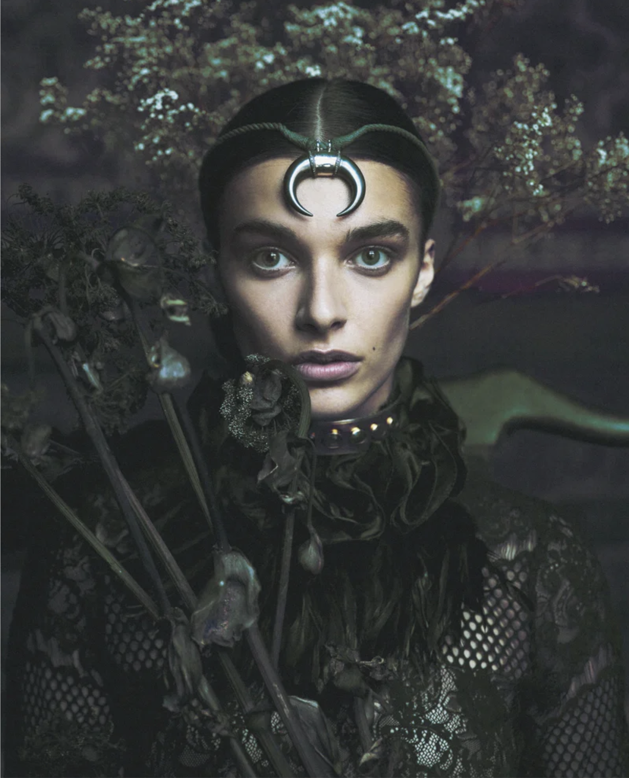 Soldier-Queen-by-Oliver-Stalmans-ELLE-Denmark-October-2014-3.png