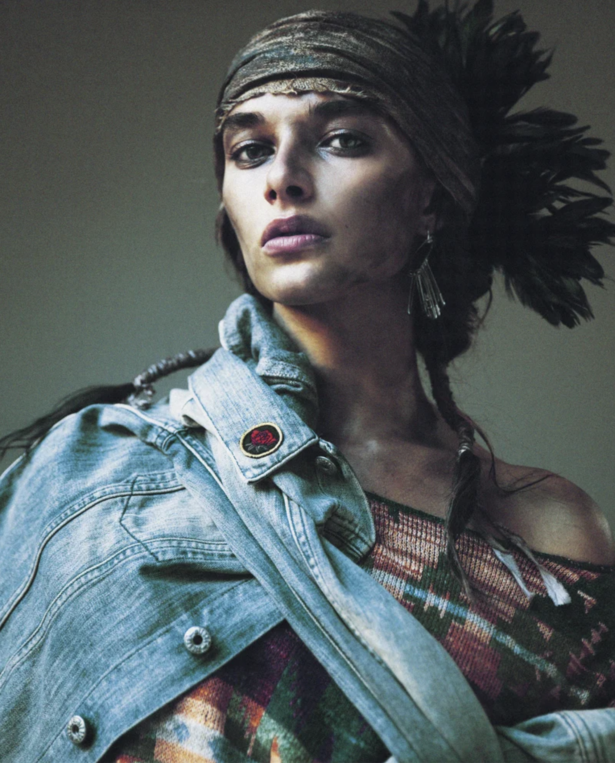 Soldier-Queen-by-Oliver-Stalmans-ELLE-Denmark-October-2014-2.png