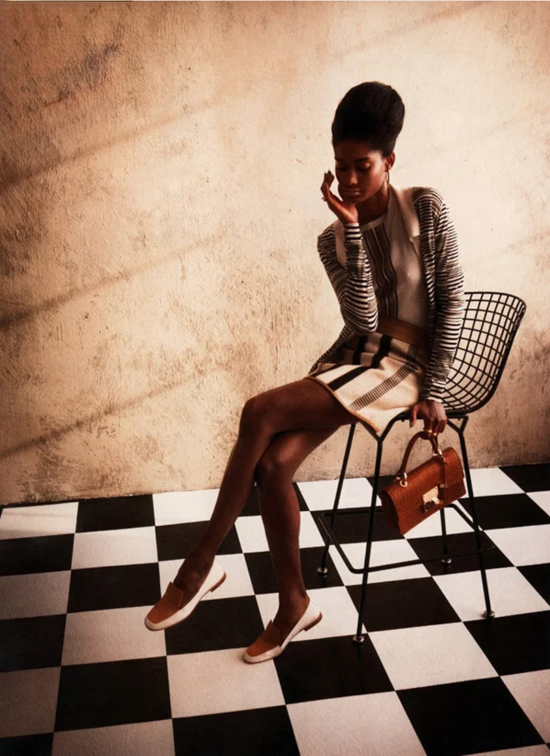 Retro-Fitted-by-Mariano-Vivanco-ELLE-US-April-2013-9.png