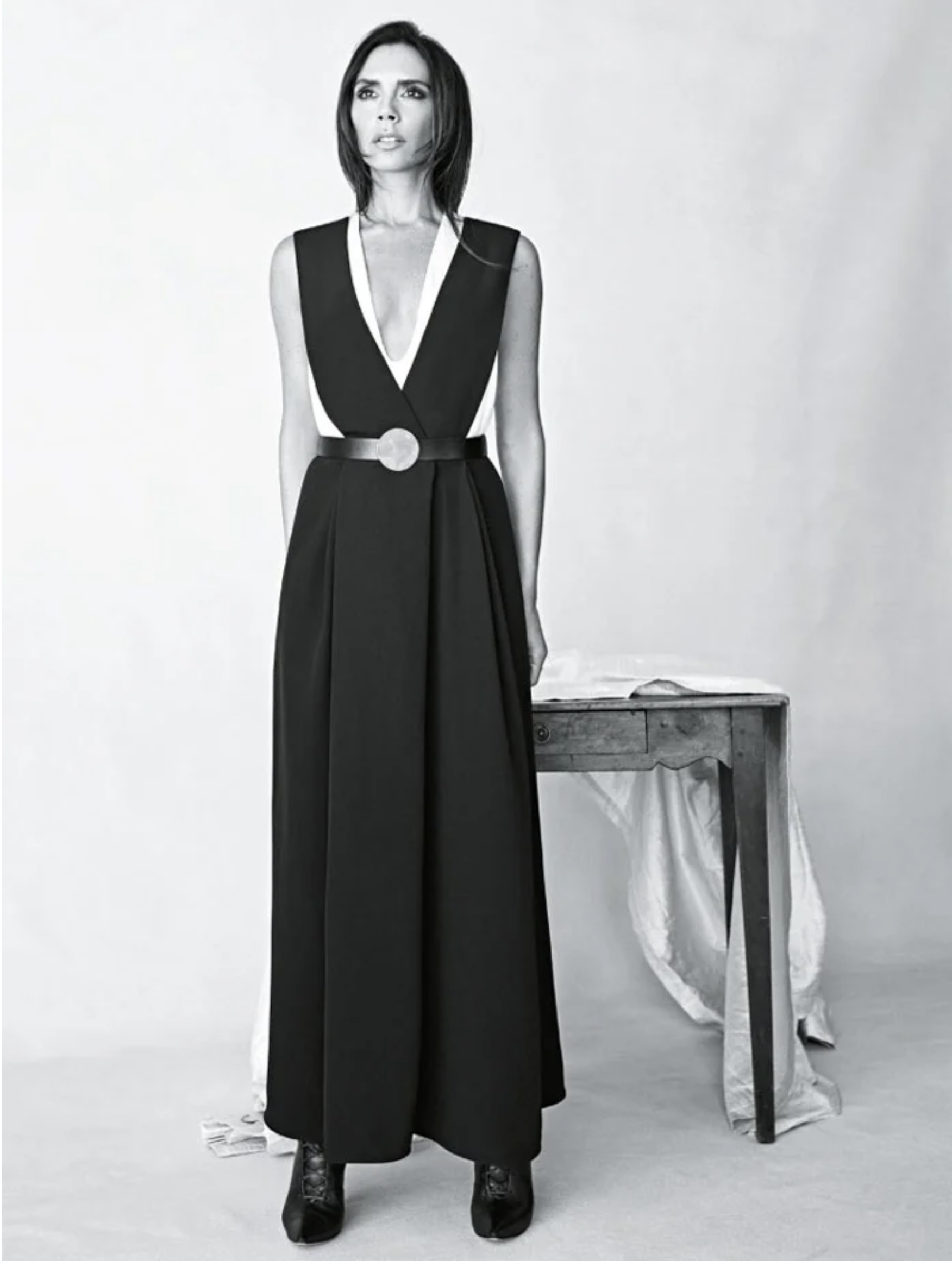 Victoria-Beckham-by-Patrick-Demachelier-Vogue-Australia-August-2015-2.png