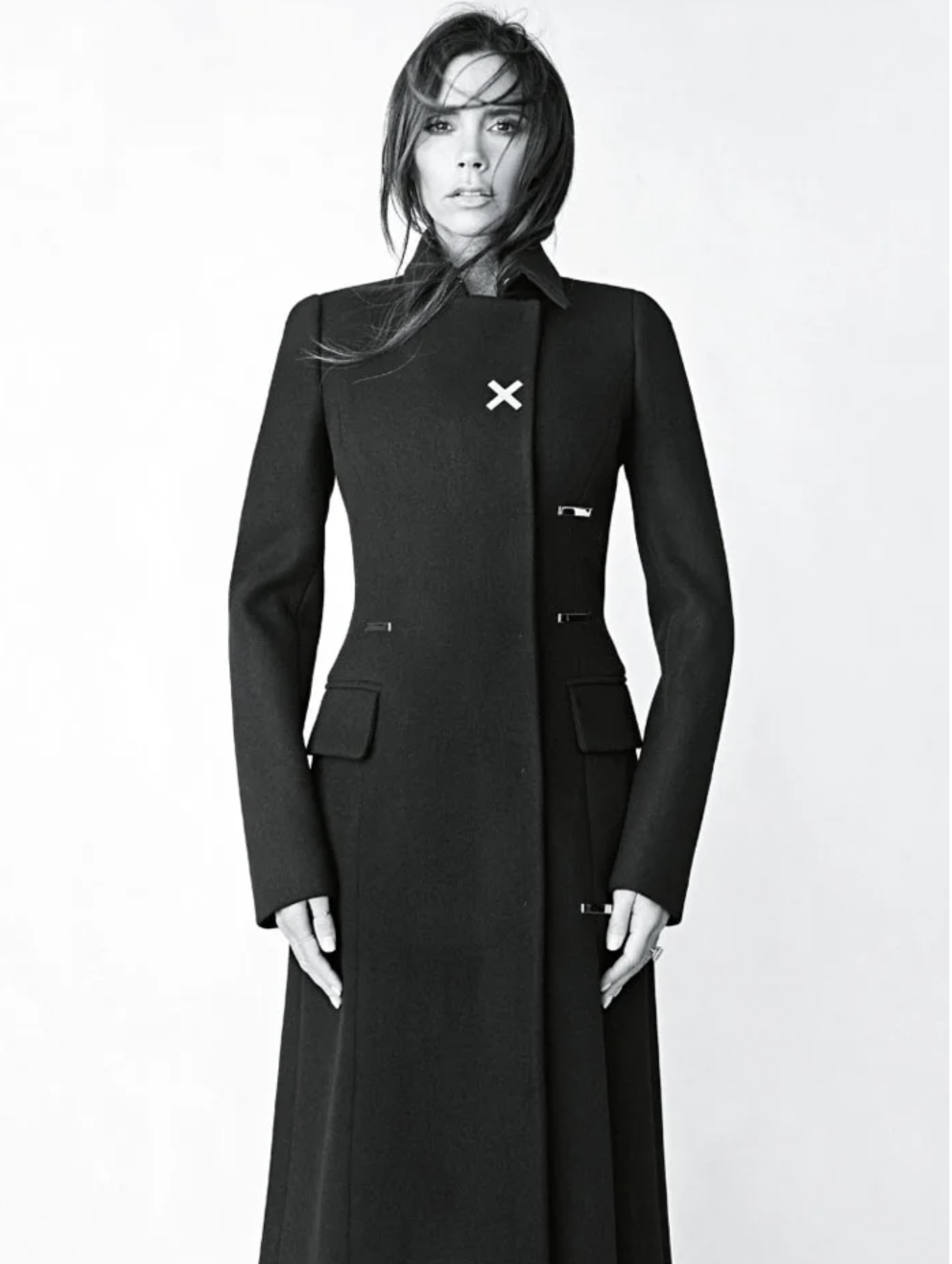 Victoria-Beckham-by-Patrick-Demachelier-Vogue-Australia-August-2015-9.png