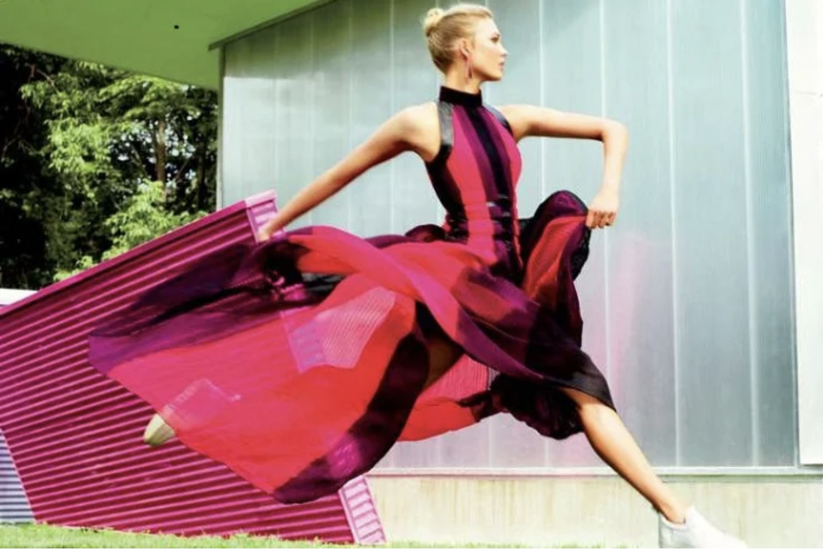 Karlie-Kloss-by-Tom-Munroe-Glamour-US-September-2015-4.png