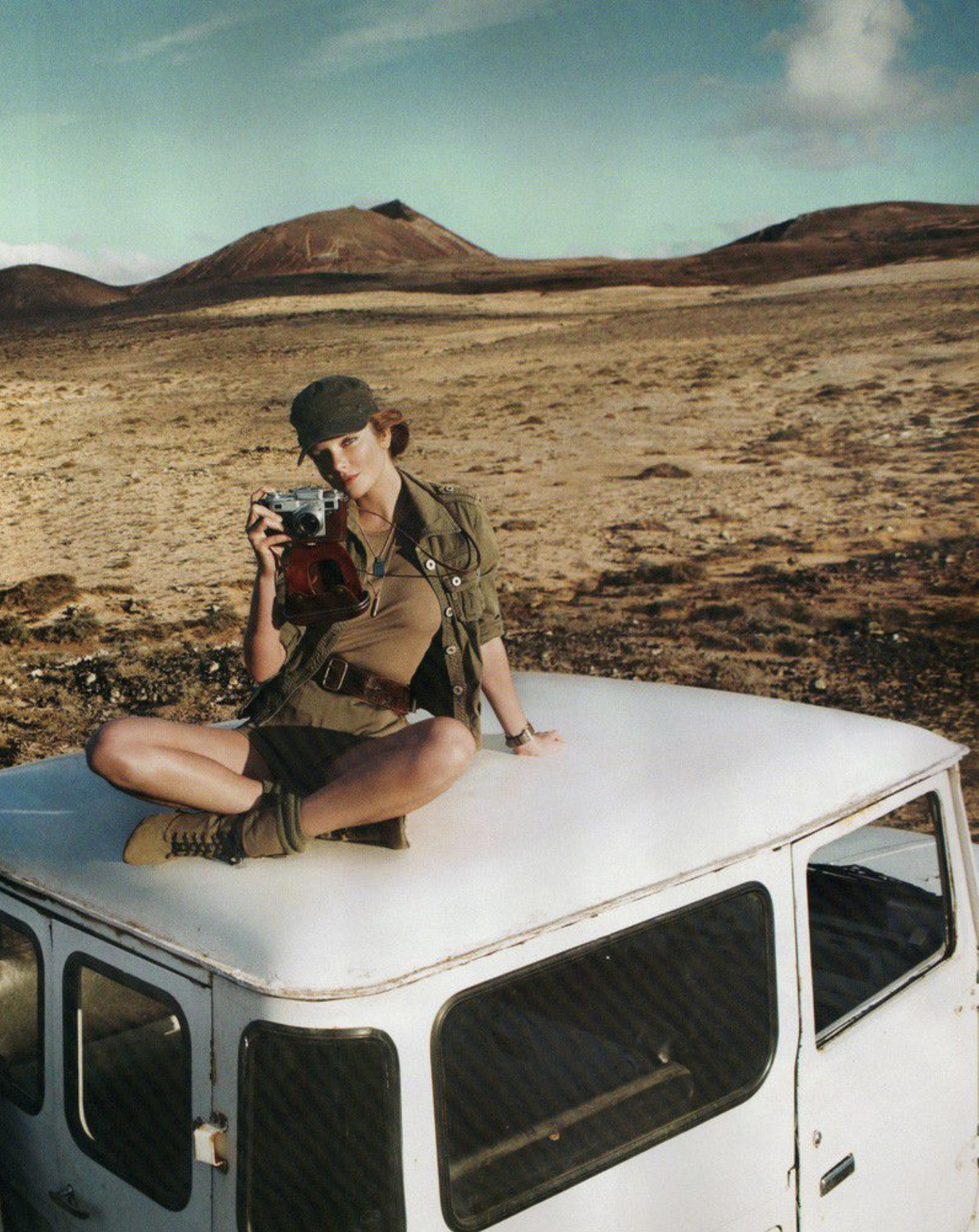 Eniko-Mihalik-by-Cedric-Buchet-in-Vogue-Paris-March-2010-11.png