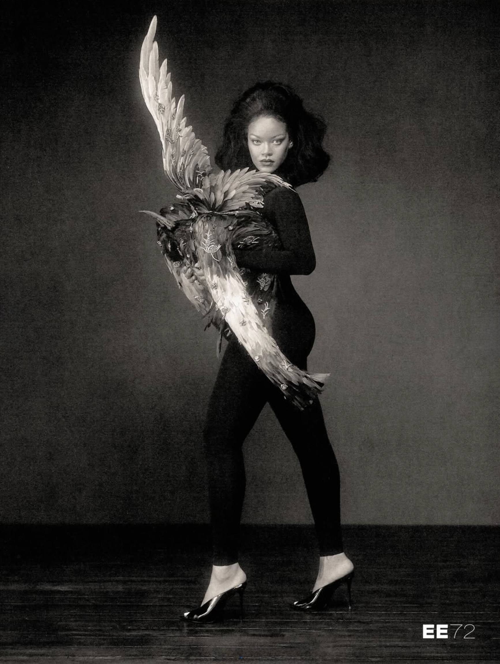 R-Rihanna-by-Szilveszter-Mako-EE72-Summer-26-14.png