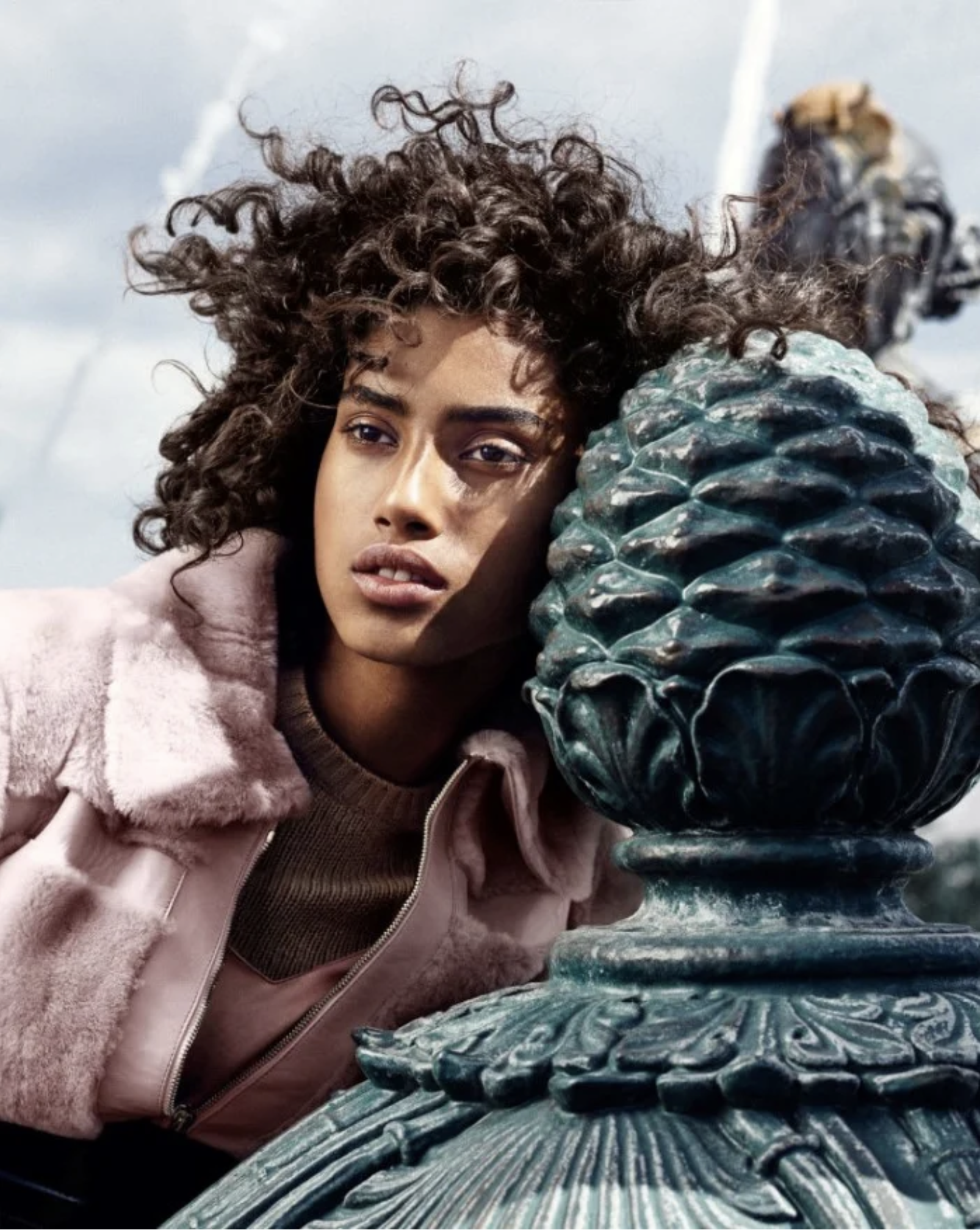 Imaan-Hammam-by-Marc-de-Groot-Vogue-Netherlands-2015-26.png