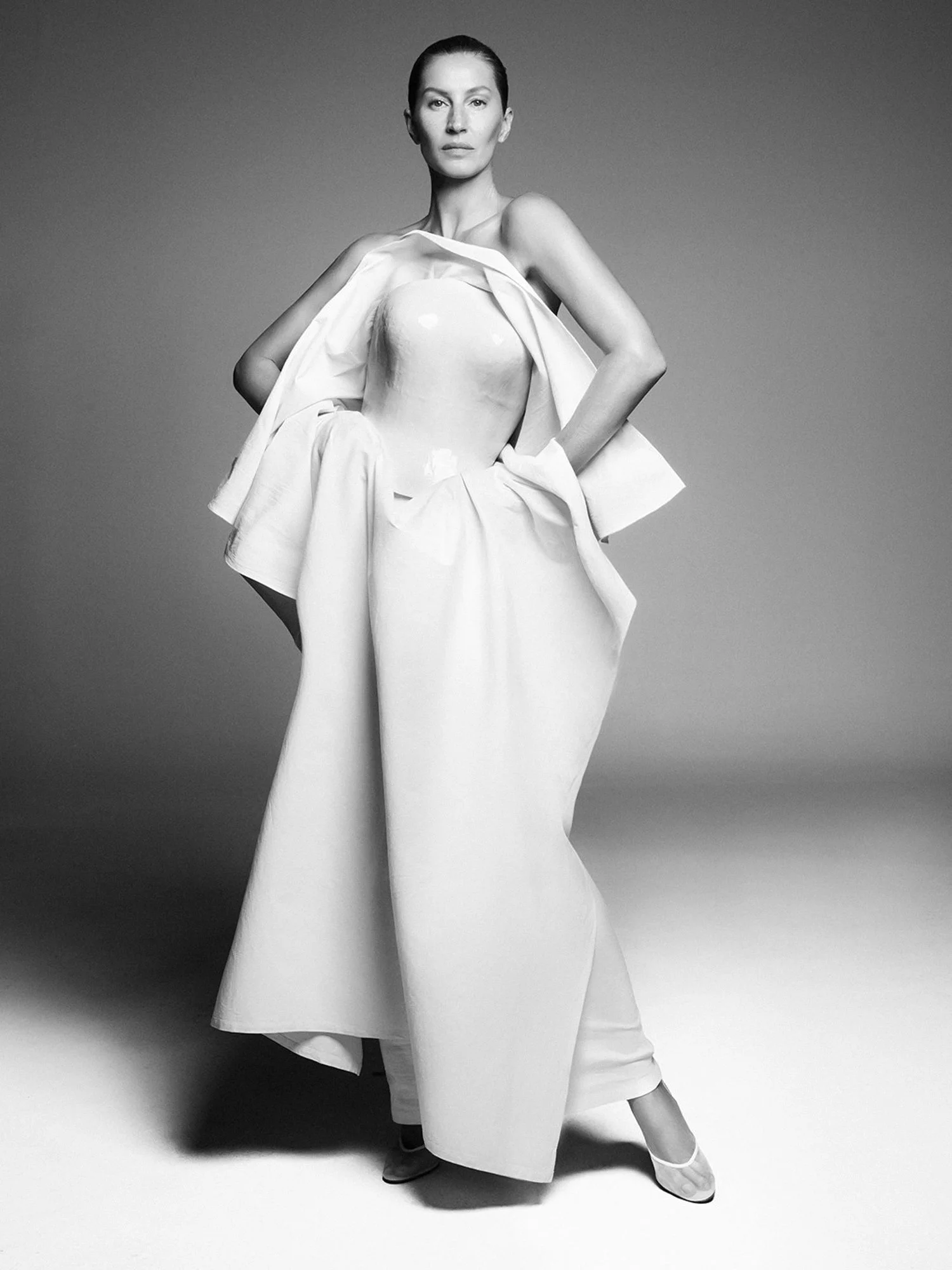 Gisele-Bundchen-by-Karim-Sadli-W-Magazine-Summer-2026-8.jpg