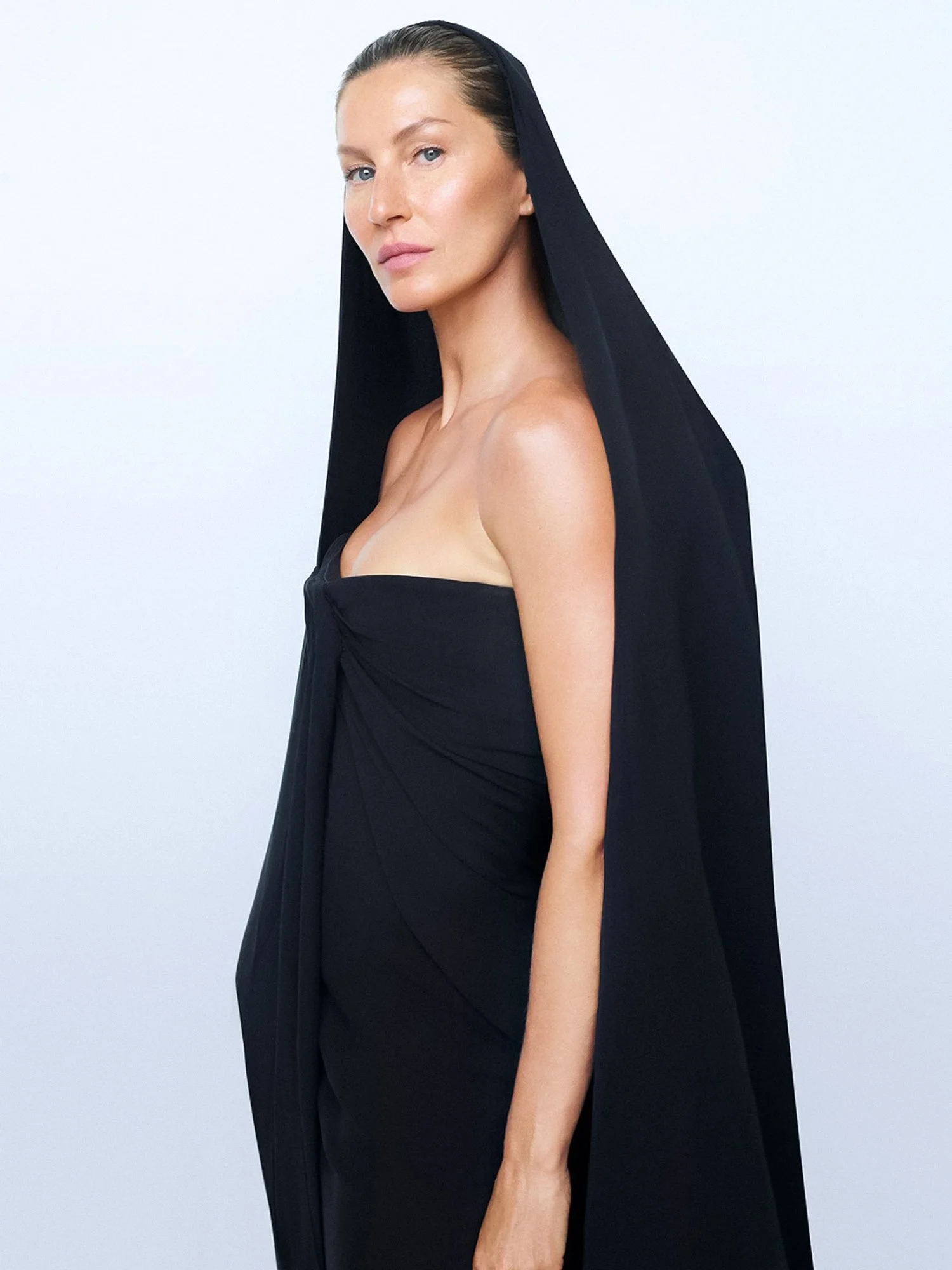 Gisele-Bundchen-by-Karim-Sadli-W-Magazine-Summer-2026-7.jpg