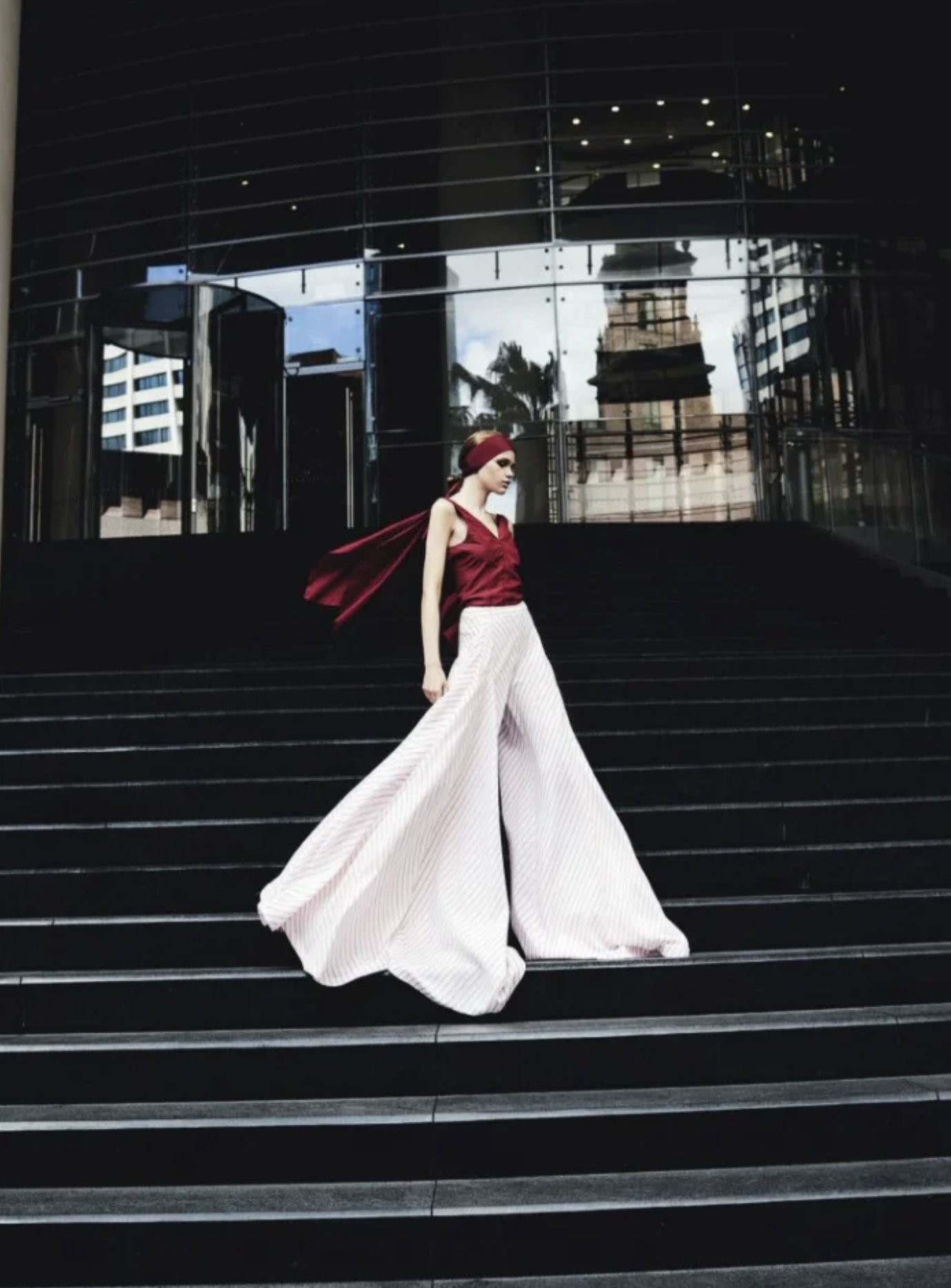 Urban-Outback-Lensed-By-Mario-Testino-Vogue-Australia-April-2016-7.png
