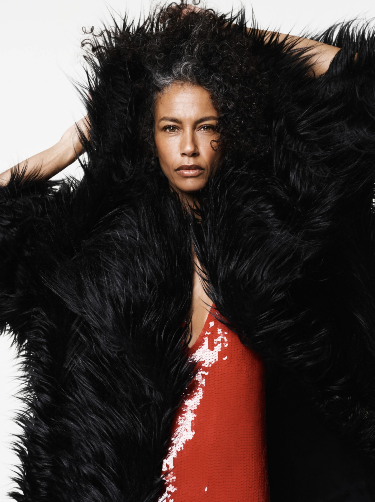 Stephanie-Cavalli-by-Nicole-Heiniger-ELLE-Worldwide-June-2026-9.png