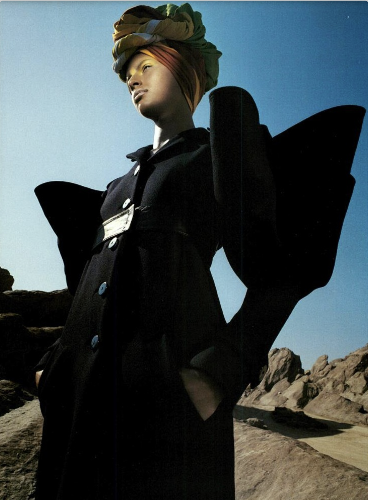 New-Fantasy-Steven-Meisel-Vogue-Italia-July-2001-8.png