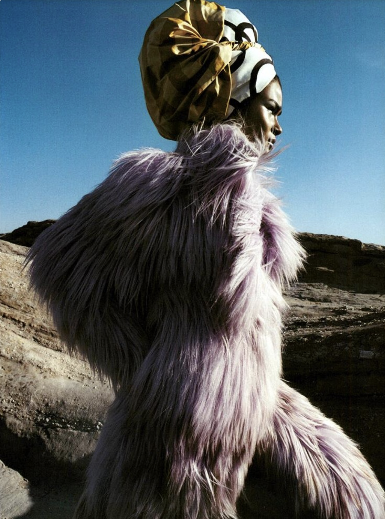 New-Fantasy-Steven-Meisel-Vogue-Italia-July-2001-9.png