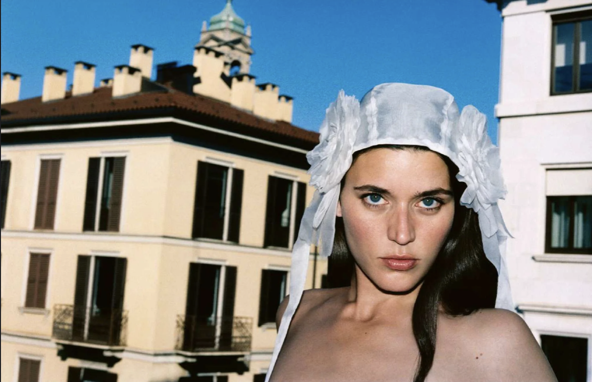 Vivienne-Rohner-by-Larissa-Hofmann-Harpers-Bazaar-France-August-2026-11.png