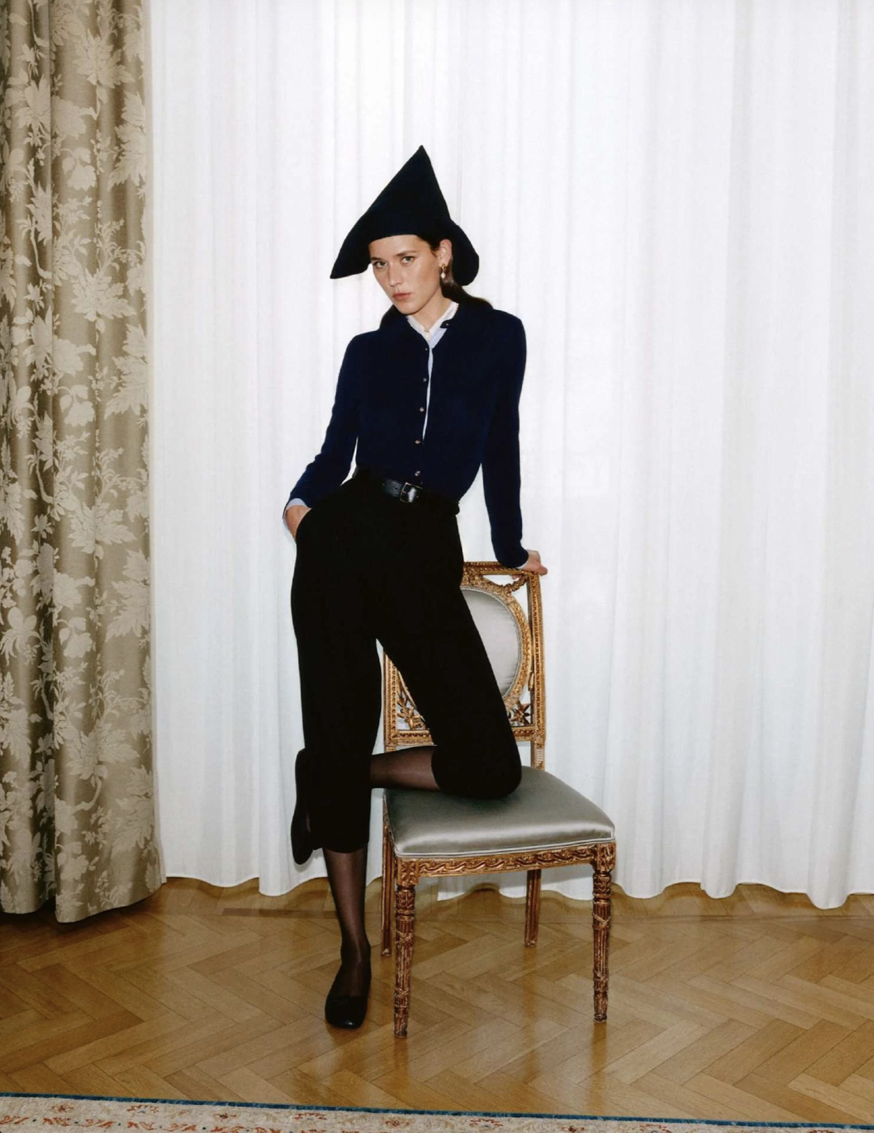 Vivienne-Rohner-by-Larissa-Hofmann-Harpers-Bazaar-France-August-2026-2.png