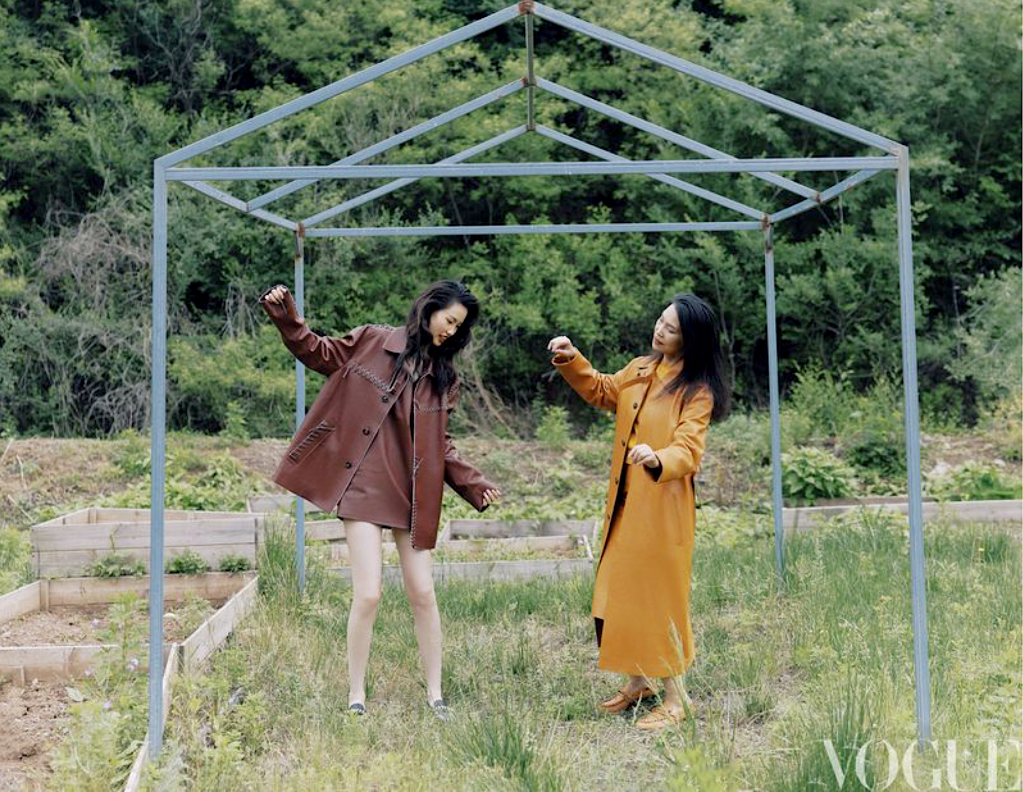 Yanan-Wan-by-Rambo-Ding-Vogue-Ding-Vogue-China-July-2026-12.png