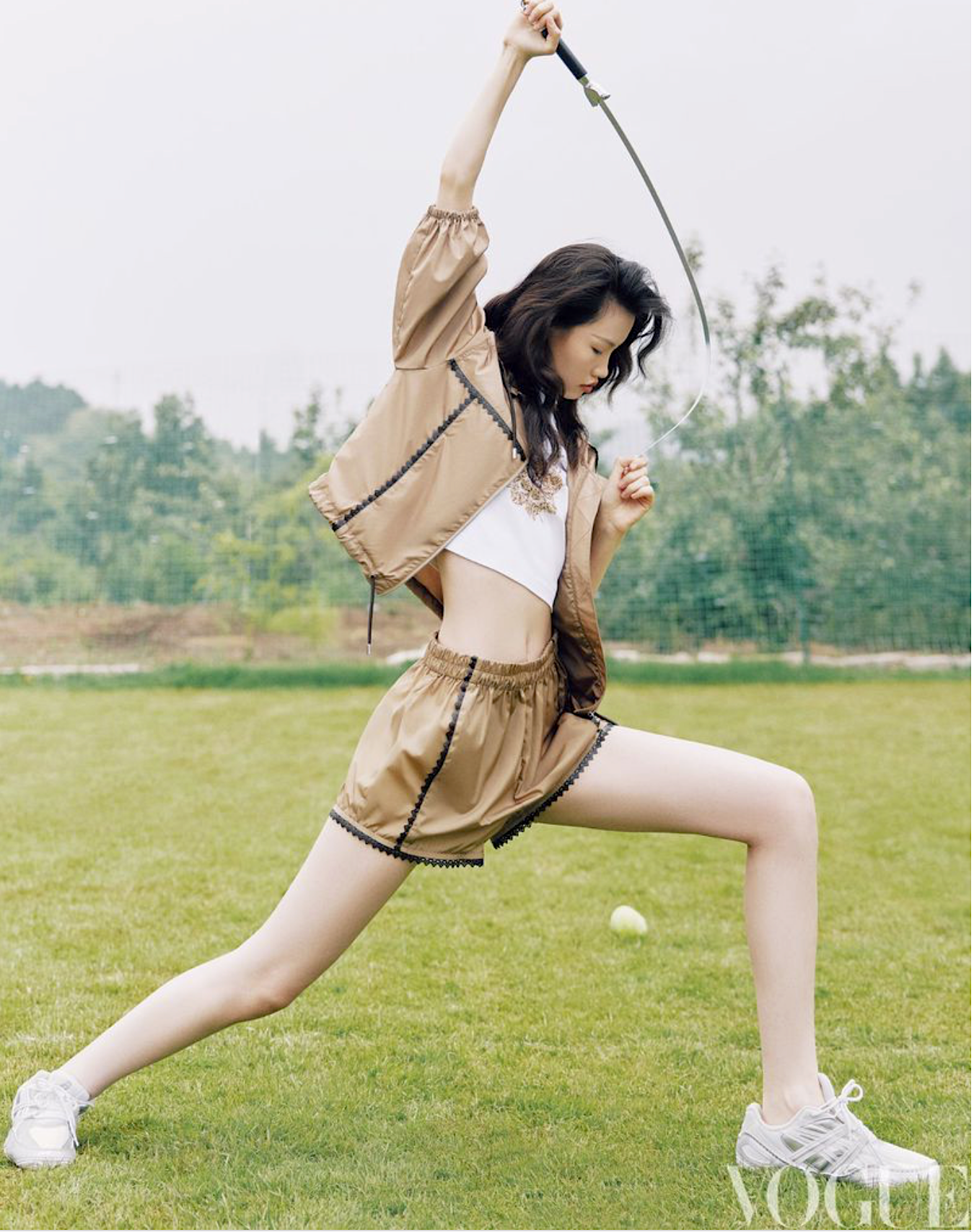 Yanan-Wan-by-Rambo-Ding-Vogue-Ding-Vogue-China-July-2026-8.png