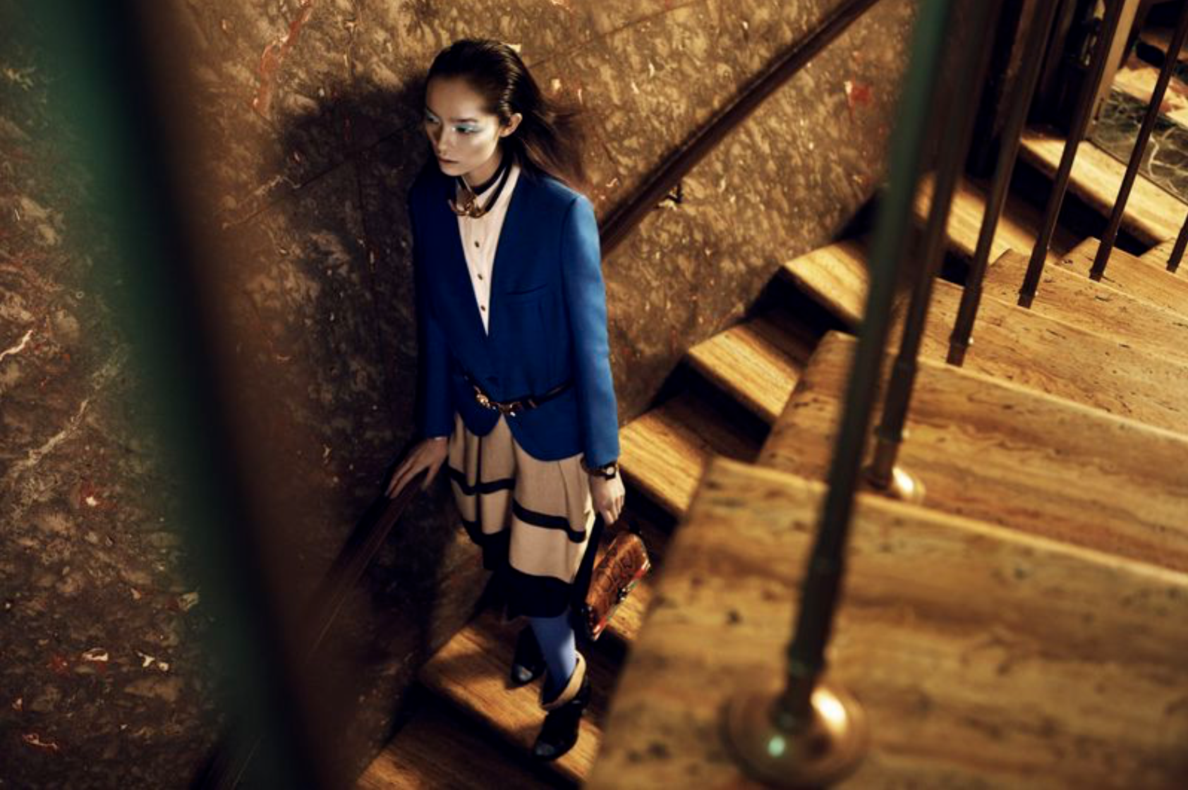 FeiFei-Sun-by-Lachlan-Bailery-Art-Deco-Cinema-Vogue-China-January-2012-8.png