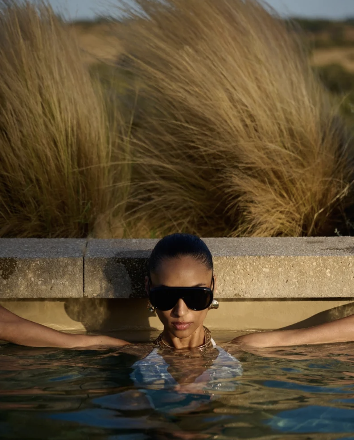 Anais-Mali-by-Andreas-Ortner-Harpers Bazaar-Greece-August-2026-4.png