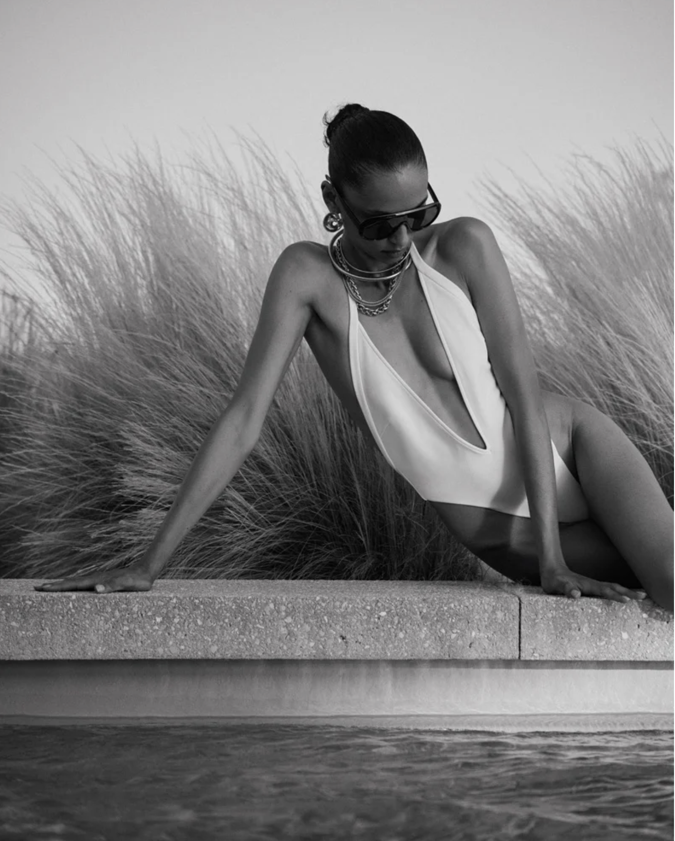 Anais-Mali-by-Andreas-Ortner-Harpers Bazaar-Greece-August-2026-5.png